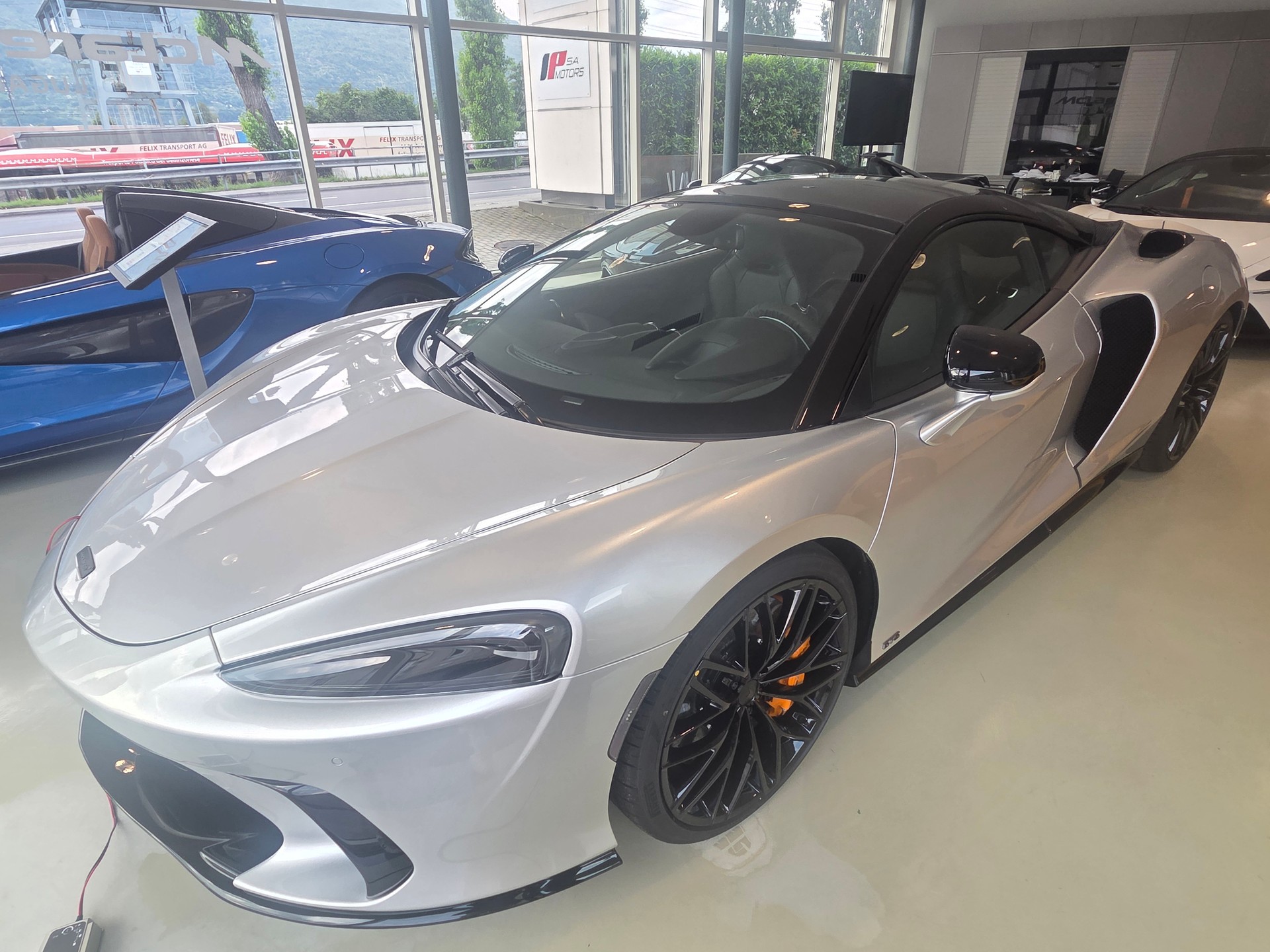 McLAREN New GTS 640cv-image-1