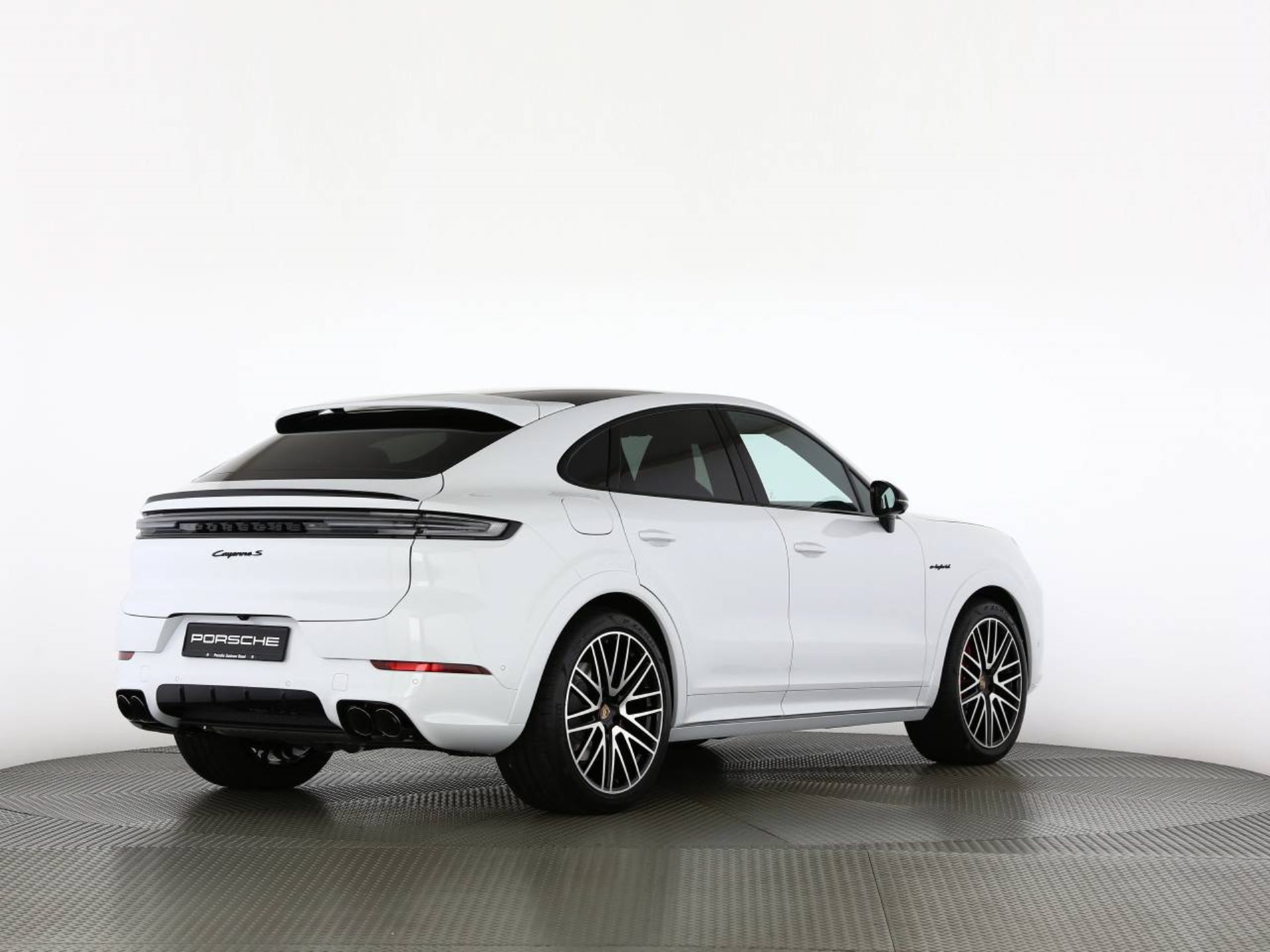 PORSCHE Cayenne S E-Hybrid Coupé Black Edition-image-20