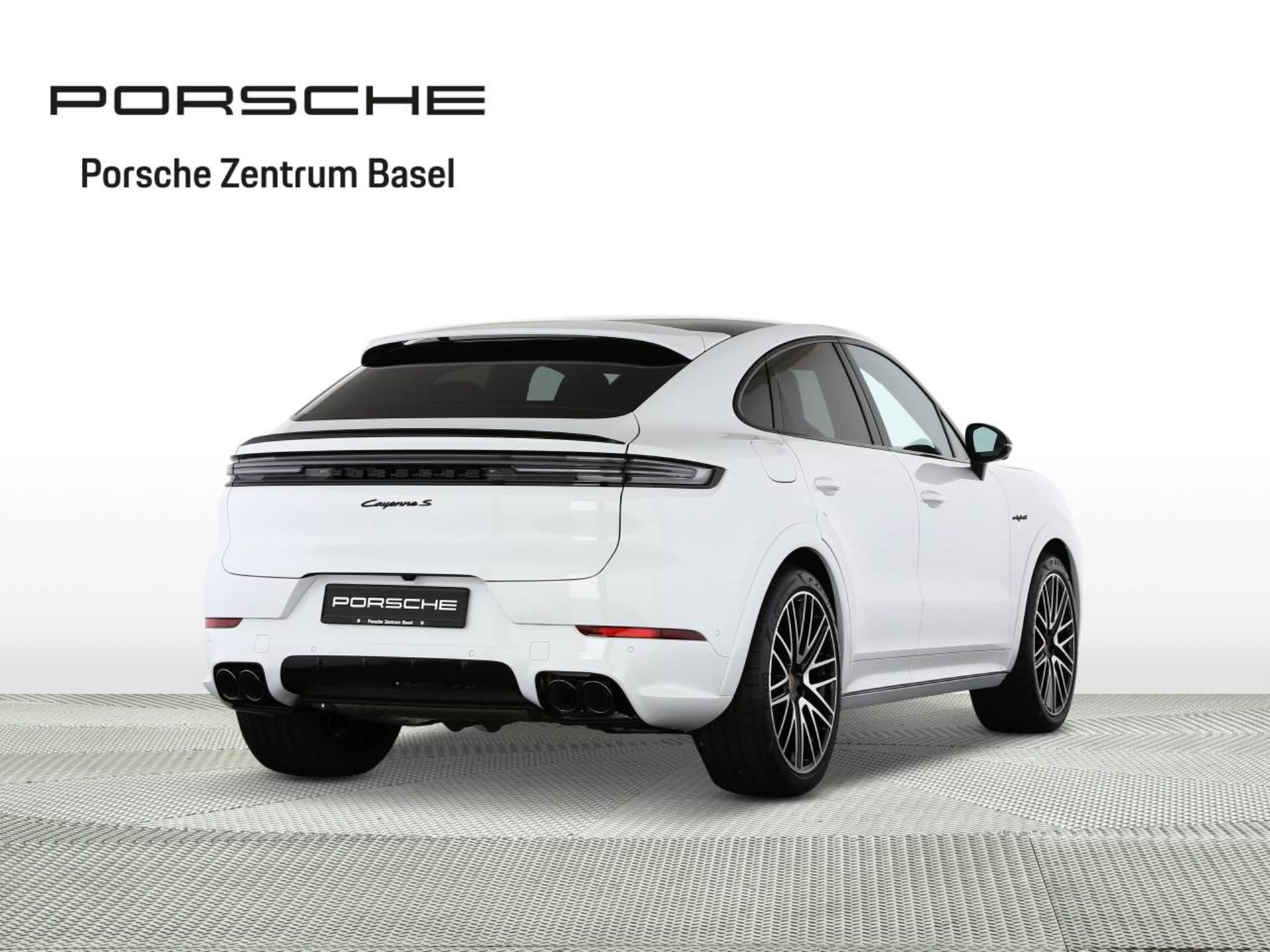 PORSCHE Cayenne S E-Hybrid Coupé Black Edition-showroom-element-2