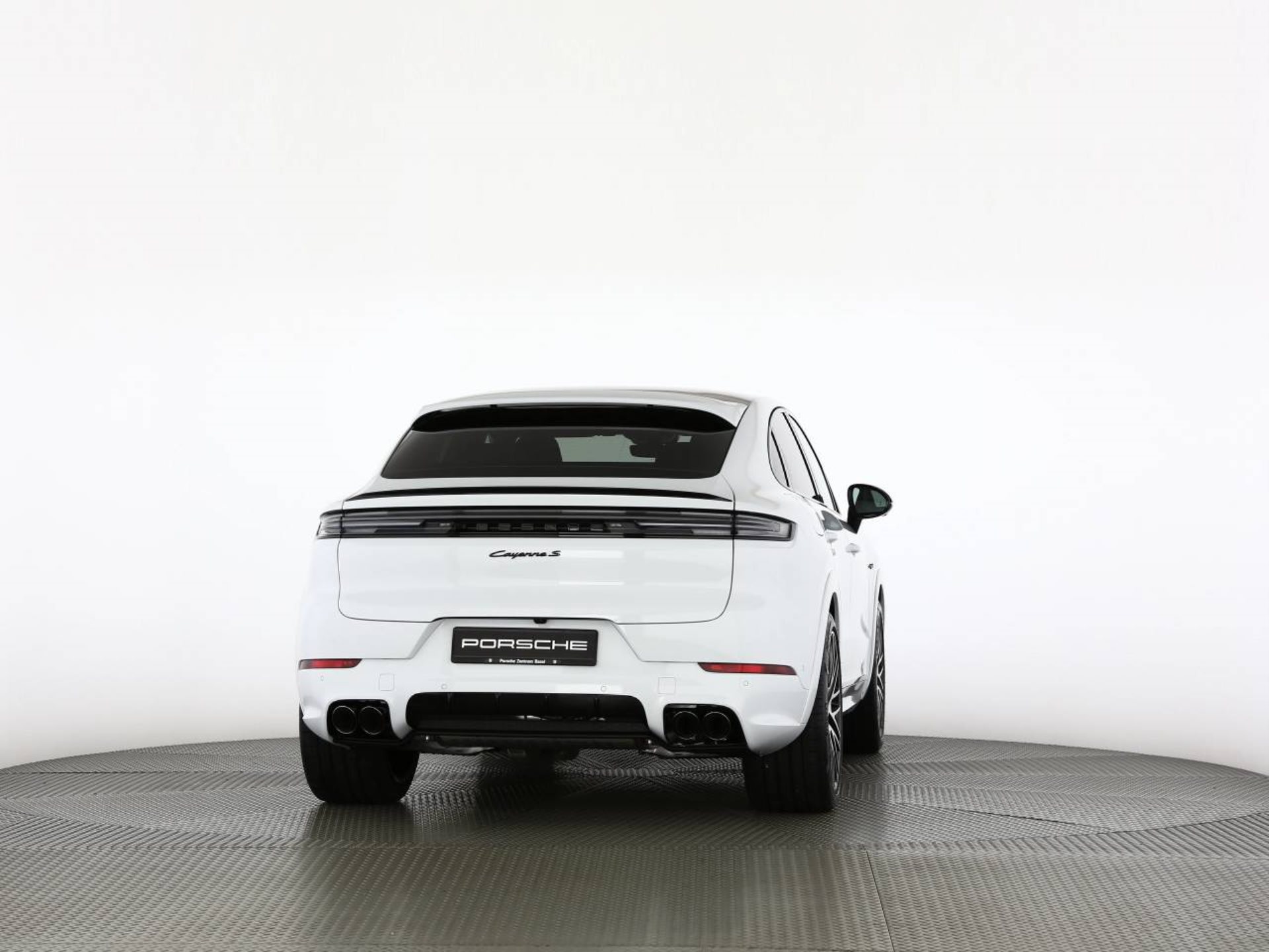 PORSCHE Cayenne S E-Hybrid Coupé Black Edition-image-18