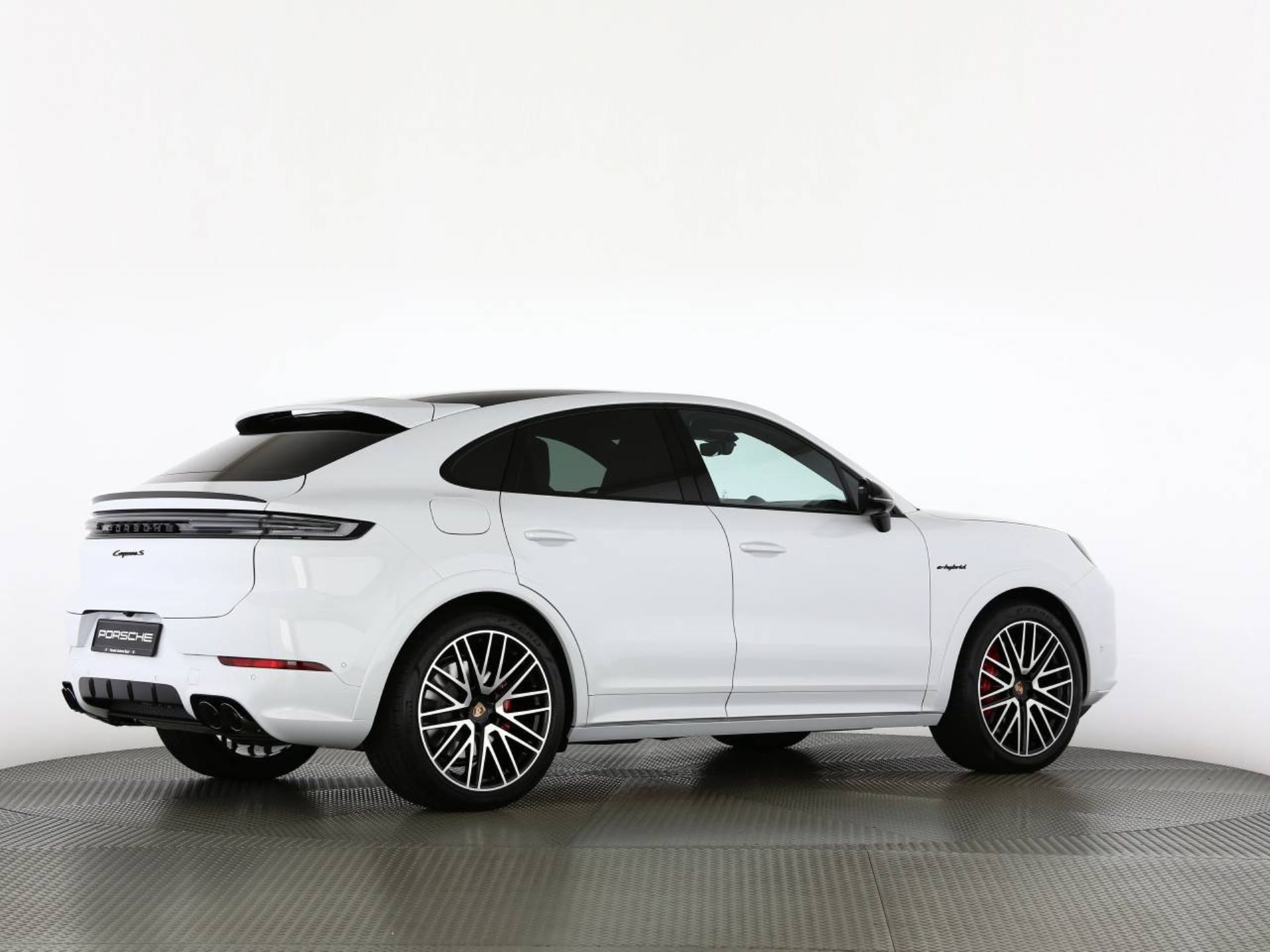 PORSCHE Cayenne S E-Hybrid Coupé Black Edition-image-21