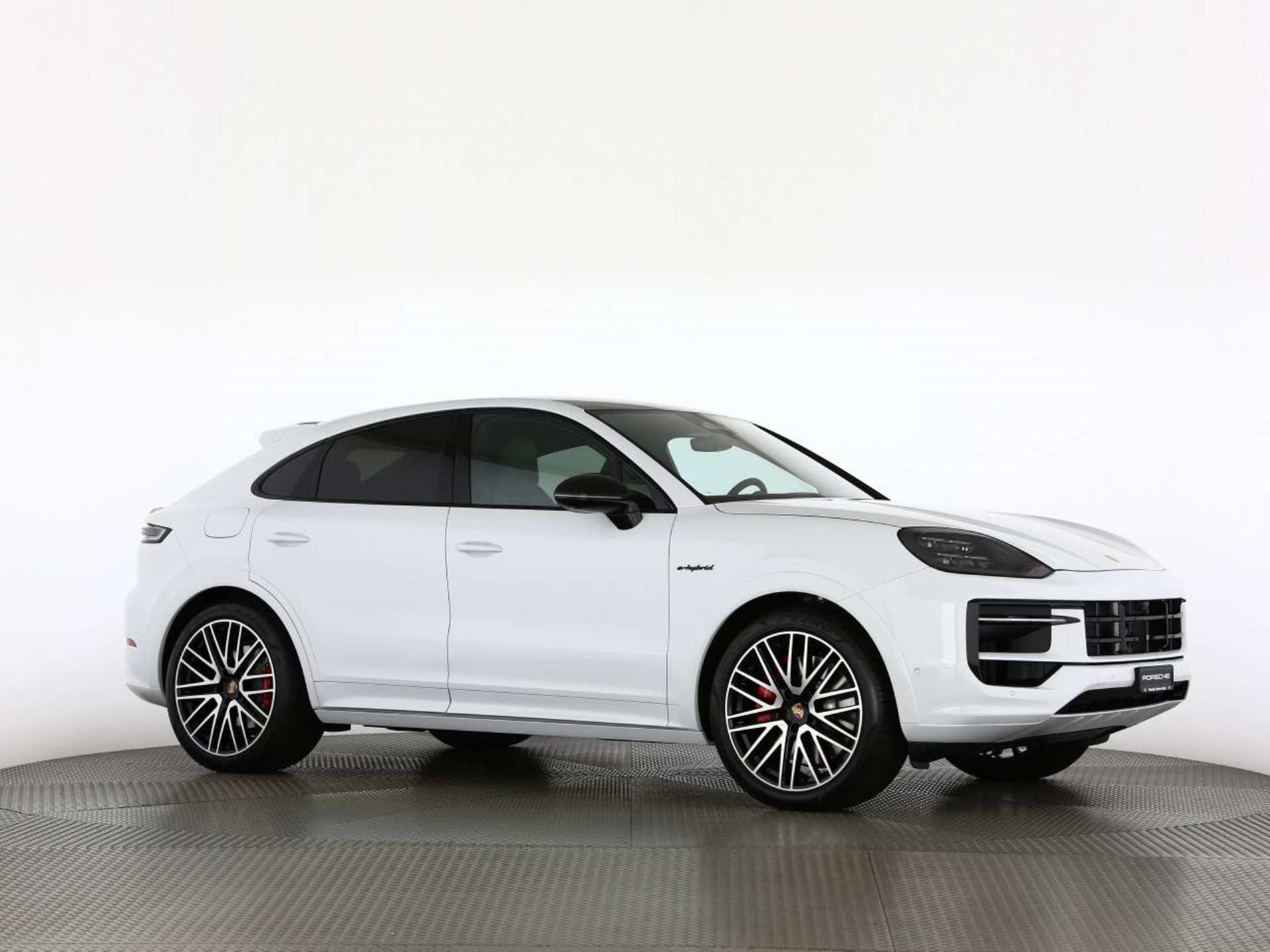 PORSCHE Cayenne S E-Hybrid Coupé Black Edition-image-26