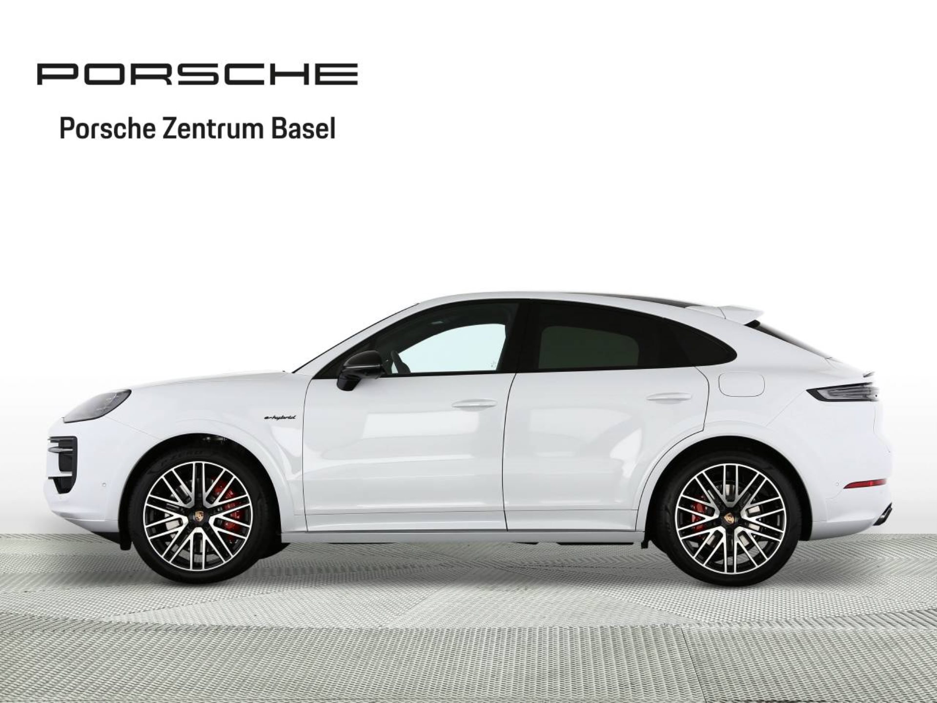 PORSCHE Cayenne S E-Hybrid Coupé Black Edition-showroom-element-1