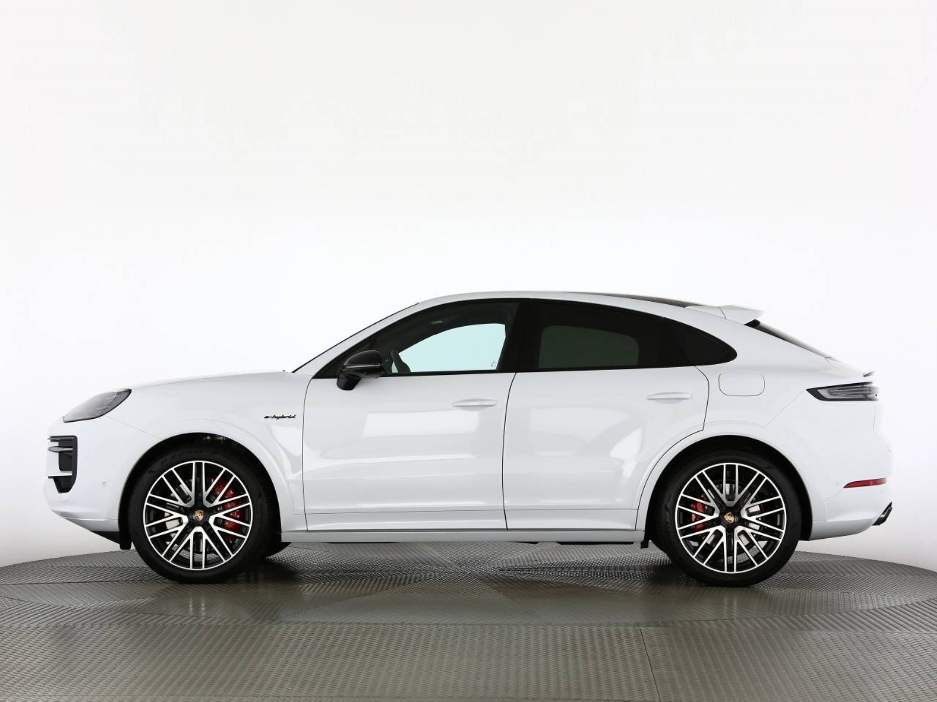 PORSCHE Cayenne S E-Hybrid Coupé Black Edition-image-12