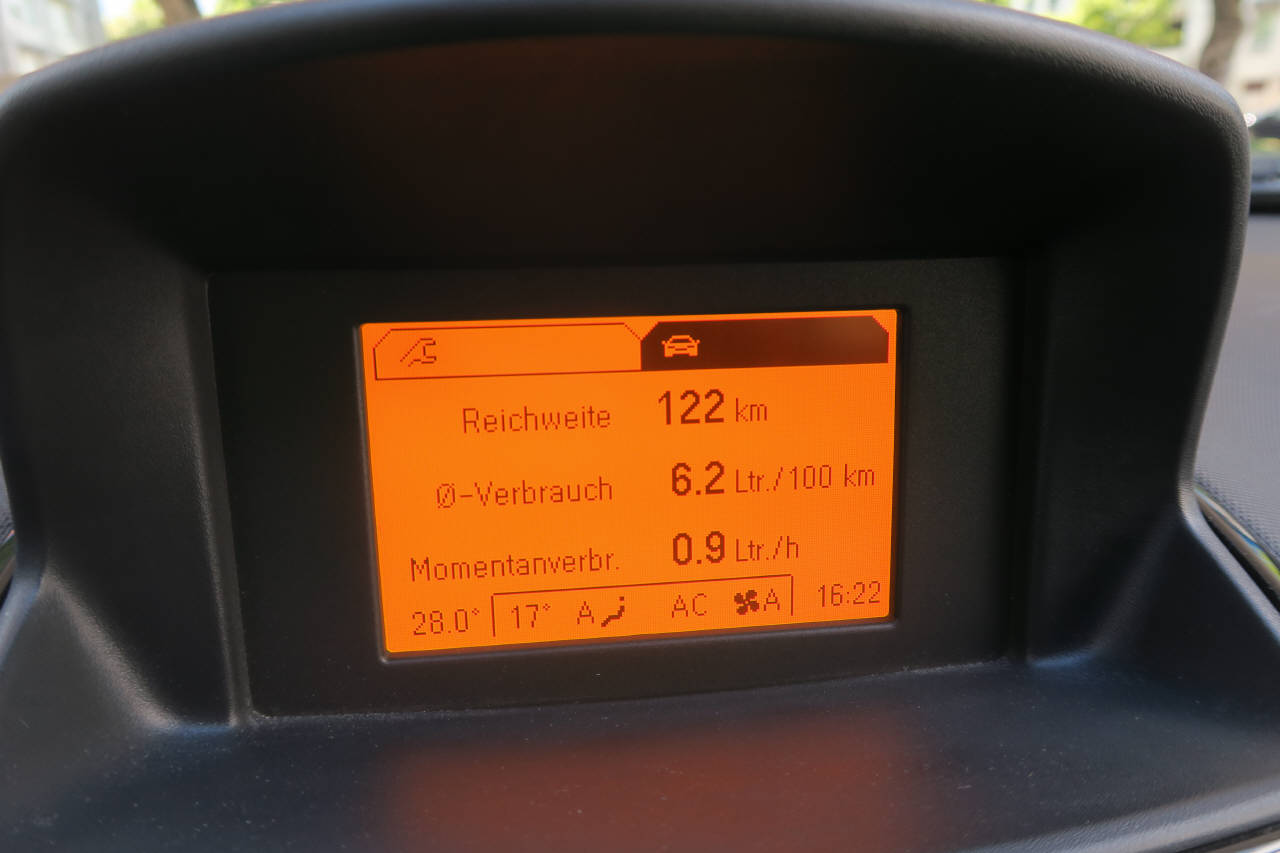 OPEL Corsa 1.4i 16V TP Color Edition-image-8