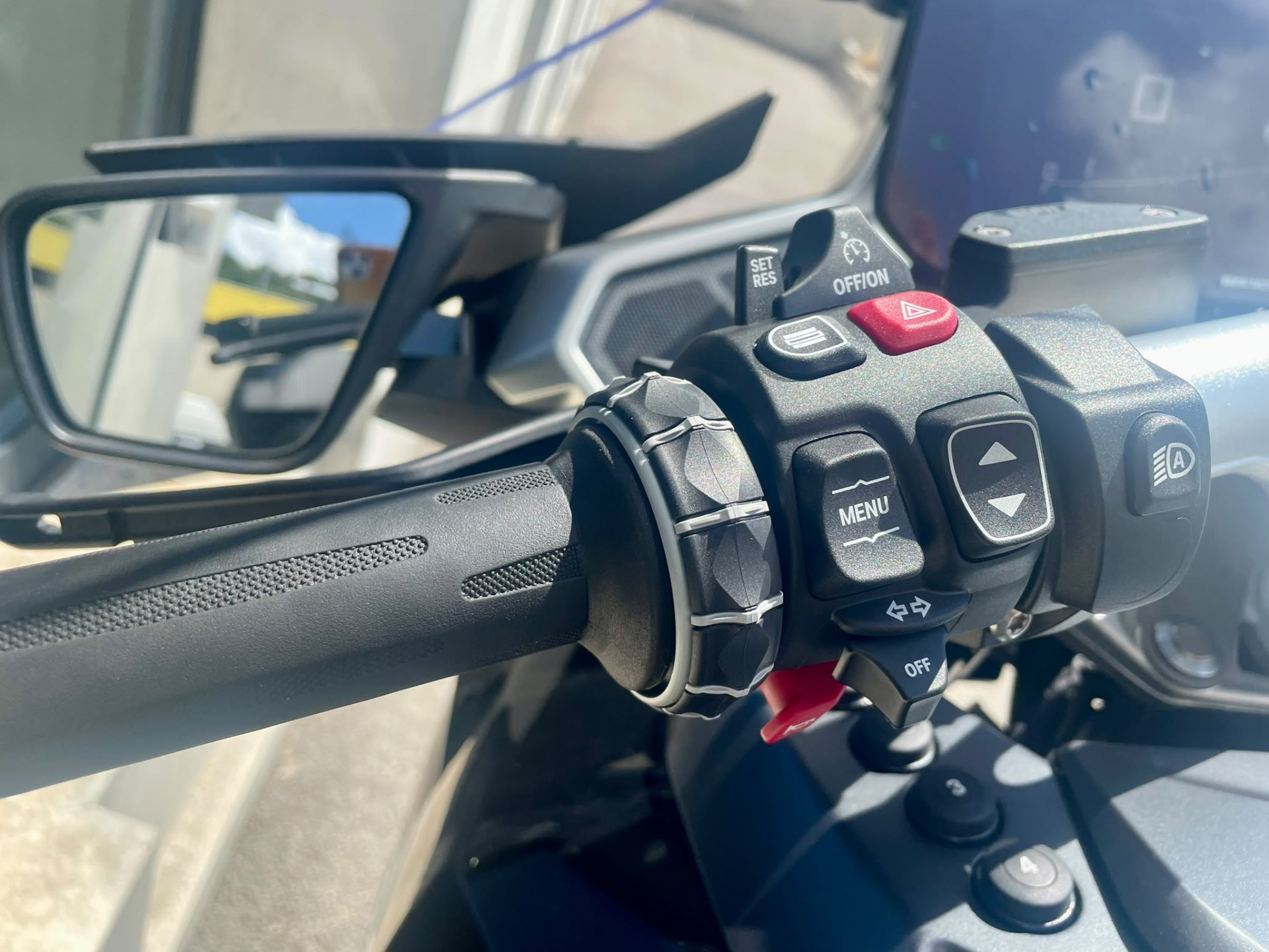 BMW R 1300 RT Triple Black-image-5