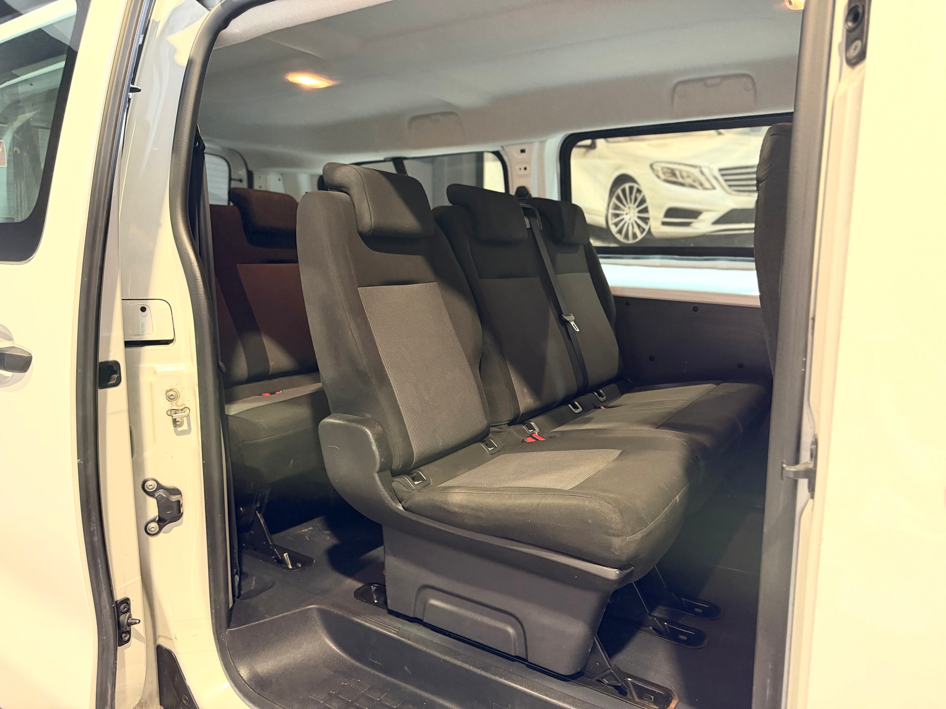 OPEL Vivaro Combi 1.5 CDTI Essentia s/s L-image-13