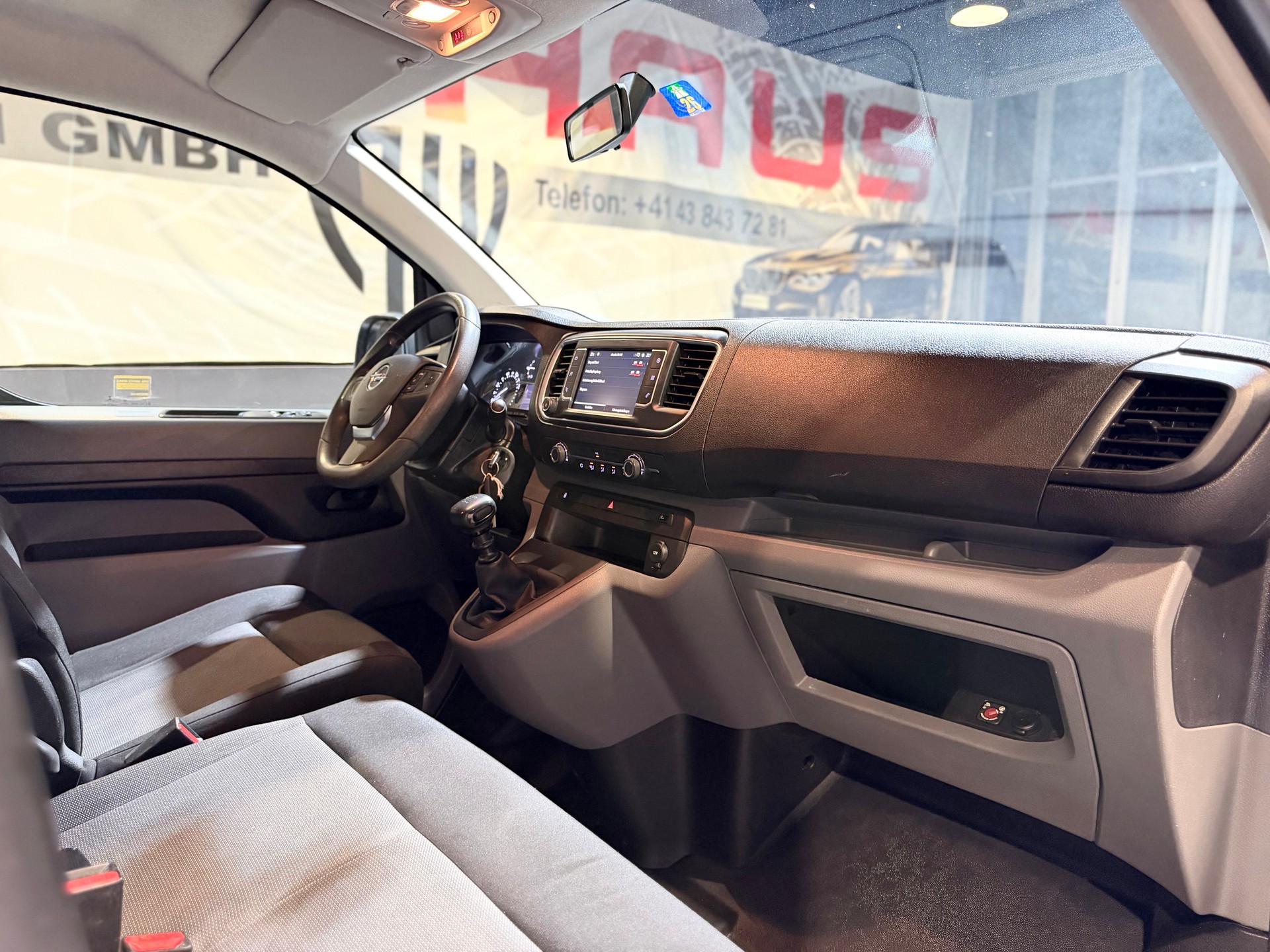 OPEL Vivaro Combi 1.5 CDTI Essentia s/s L-image-11
