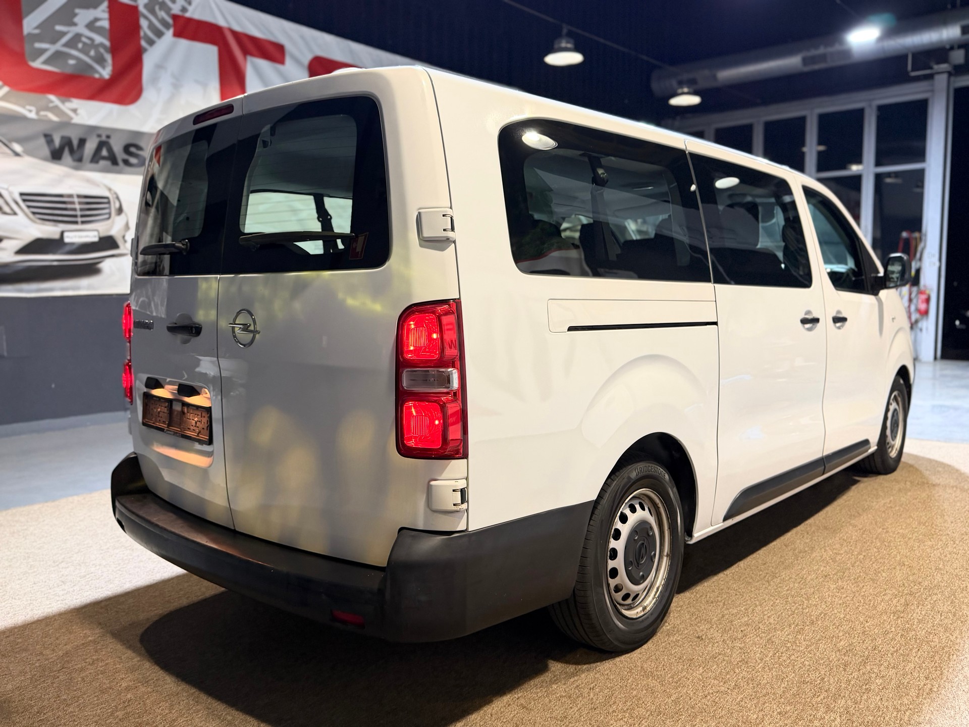 OPEL Vivaro Combi 1.5 CDTI Essentia s/s L-image-2