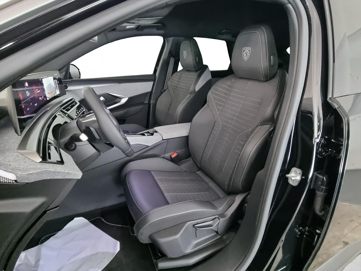 PEUGEOT 3008 145 Hybrid GT Automat-image-5