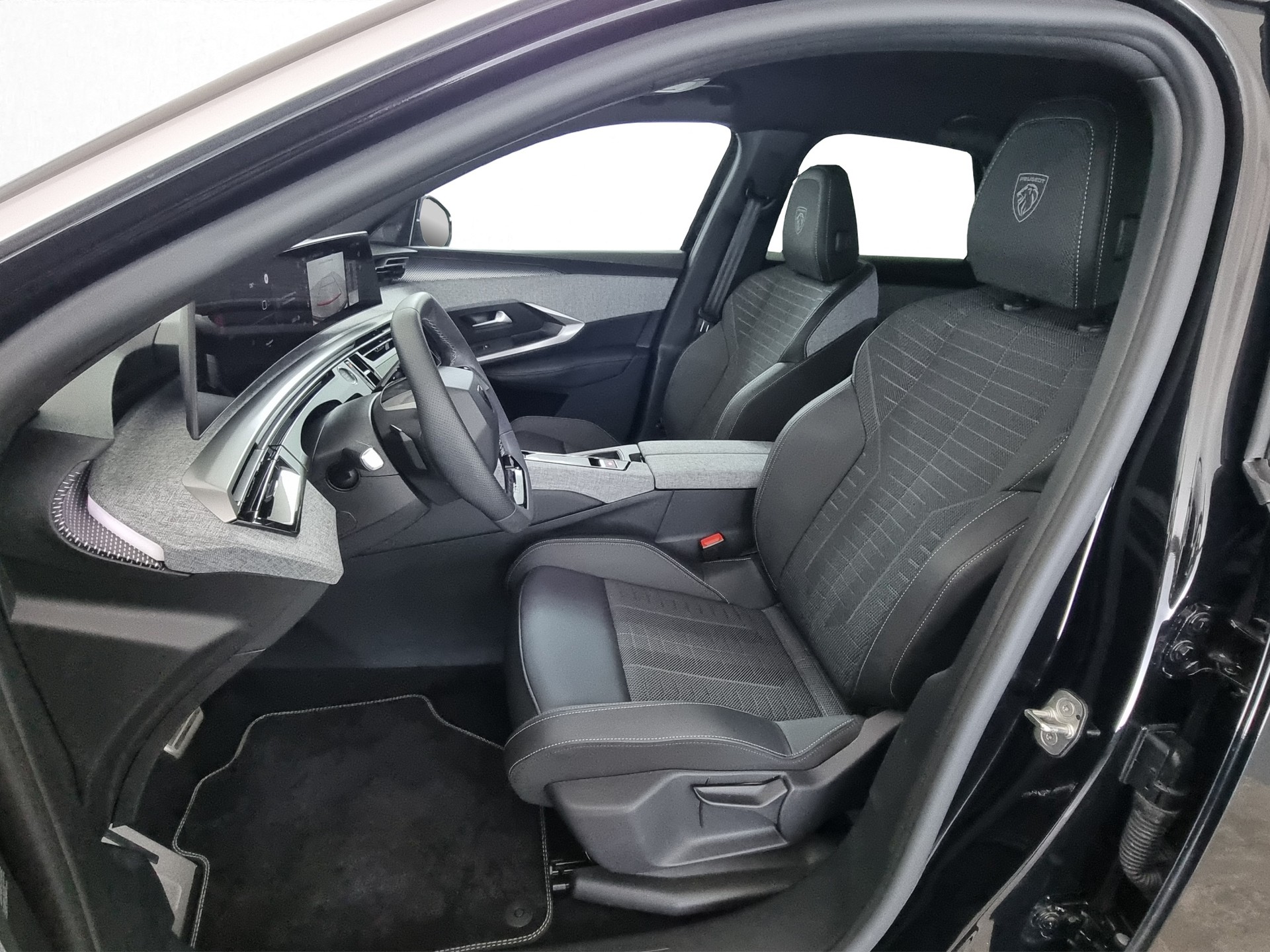 PEUGEOT 3008 145 Hybrid GT Automat-image-5