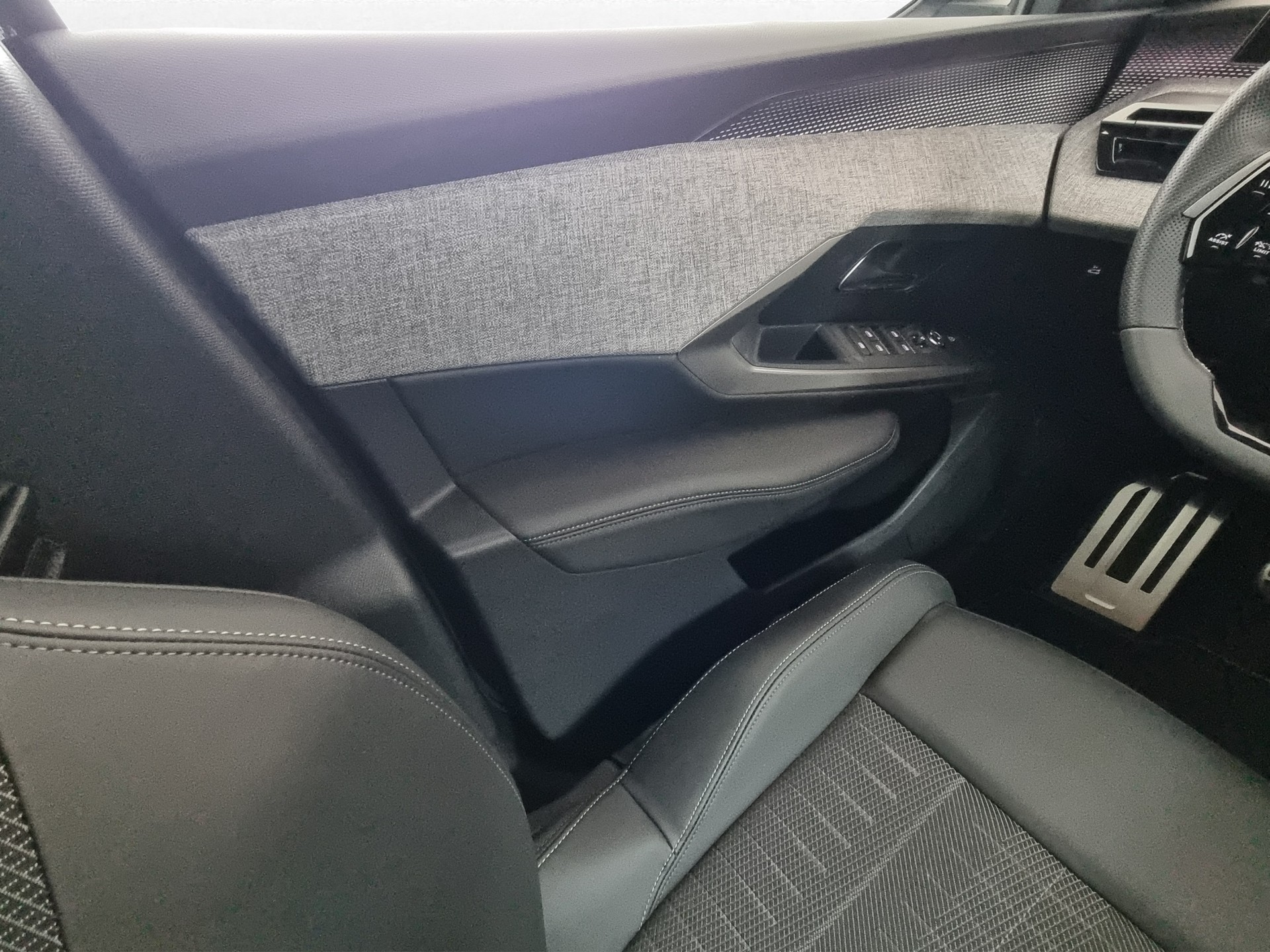 PEUGEOT 3008 145 Hybrid GT Automat-image-11