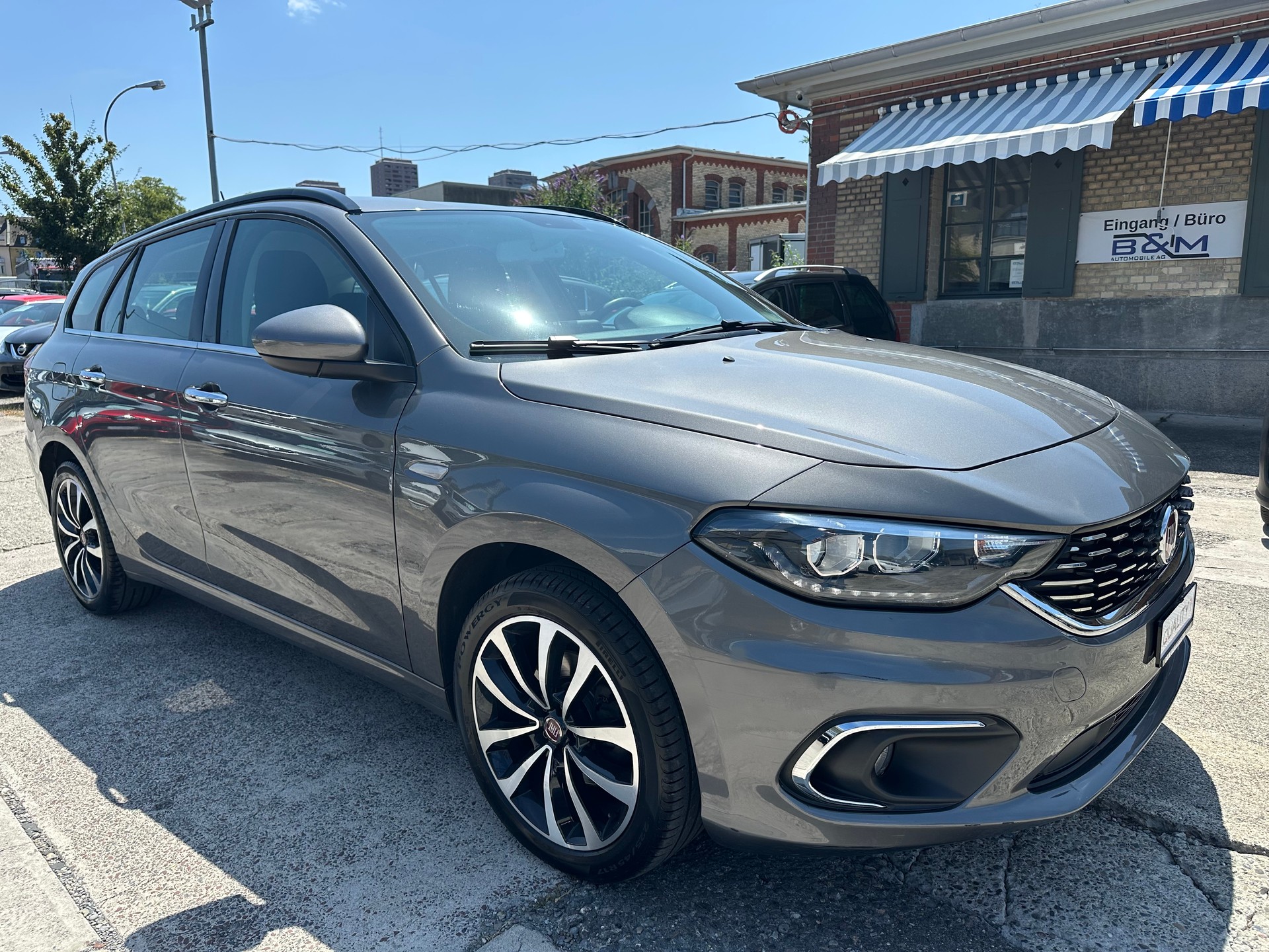 FIAT Tipo 1.6MJ Station Wagon Lounge DCT-image-2