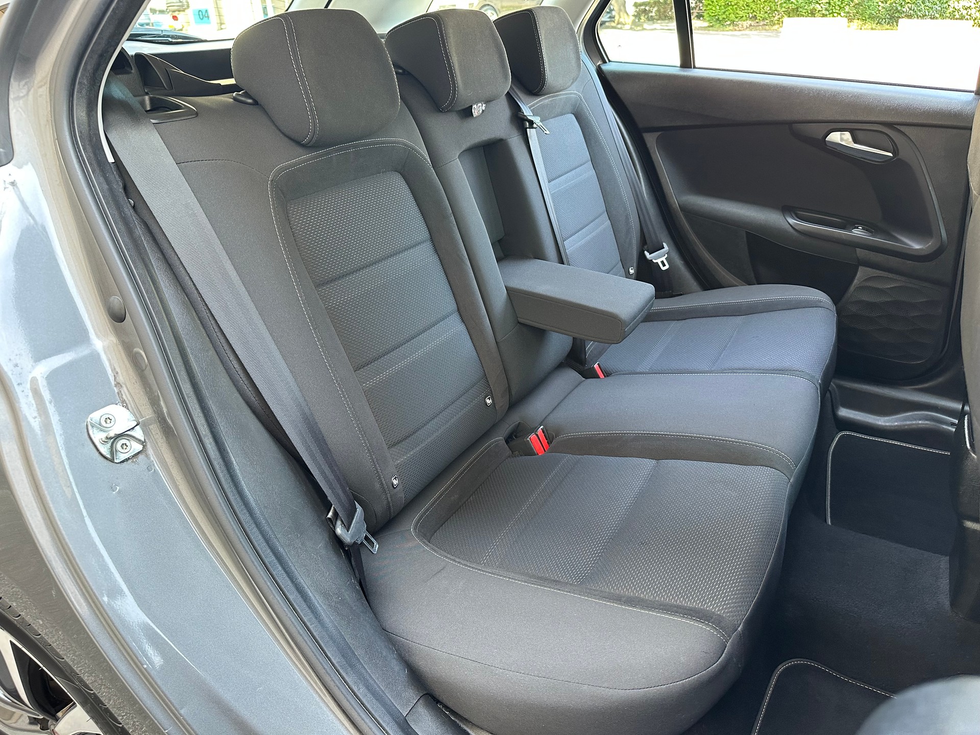 FIAT Tipo 1.6MJ Station Wagon Lounge DCT-image-17