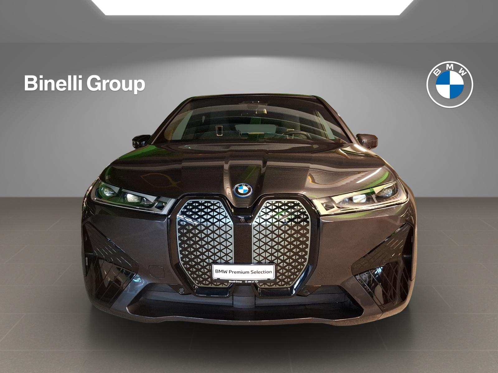 BMW iX xDrive50-image-2