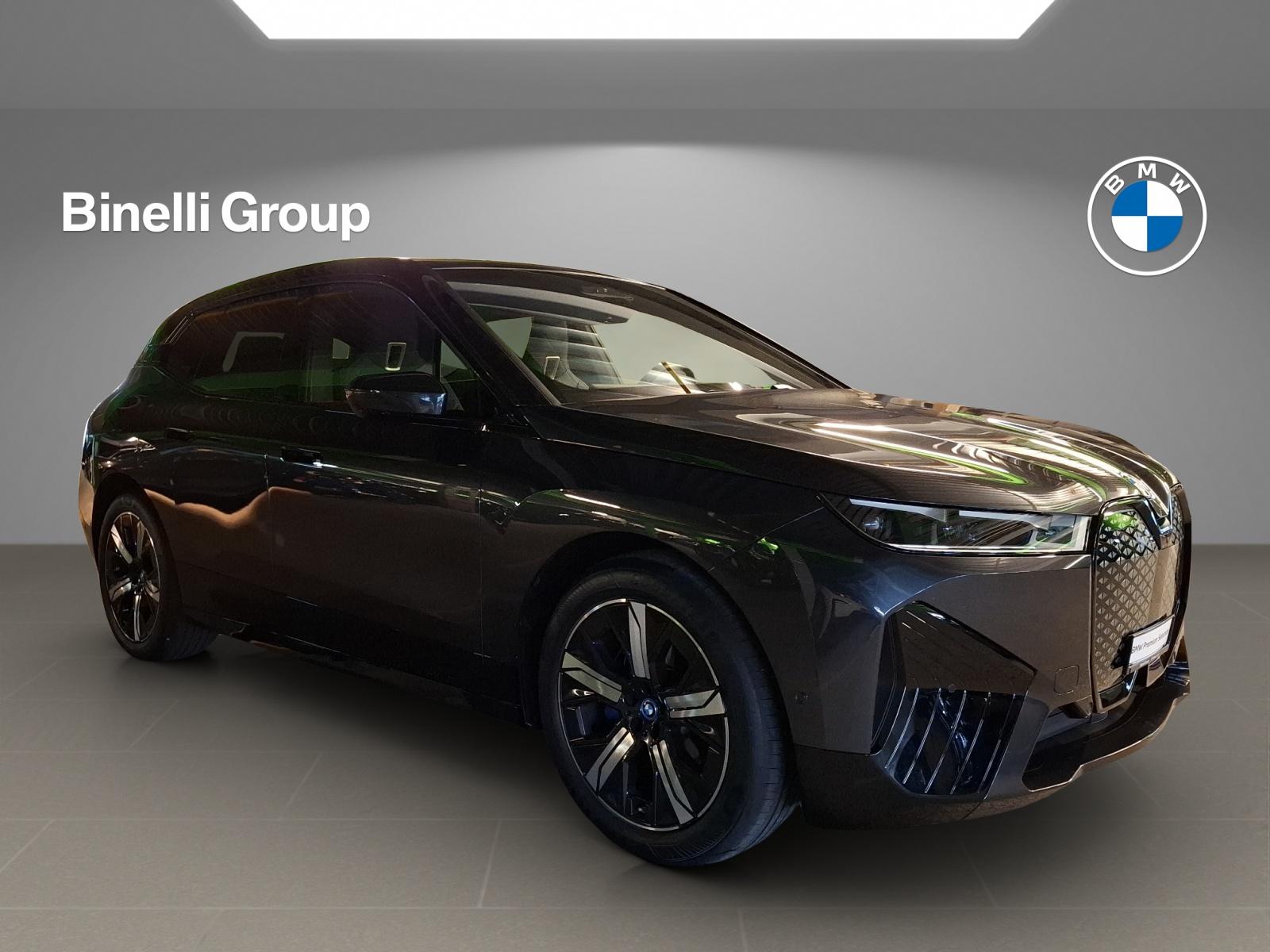 BMW iX xDrive50-image-18
