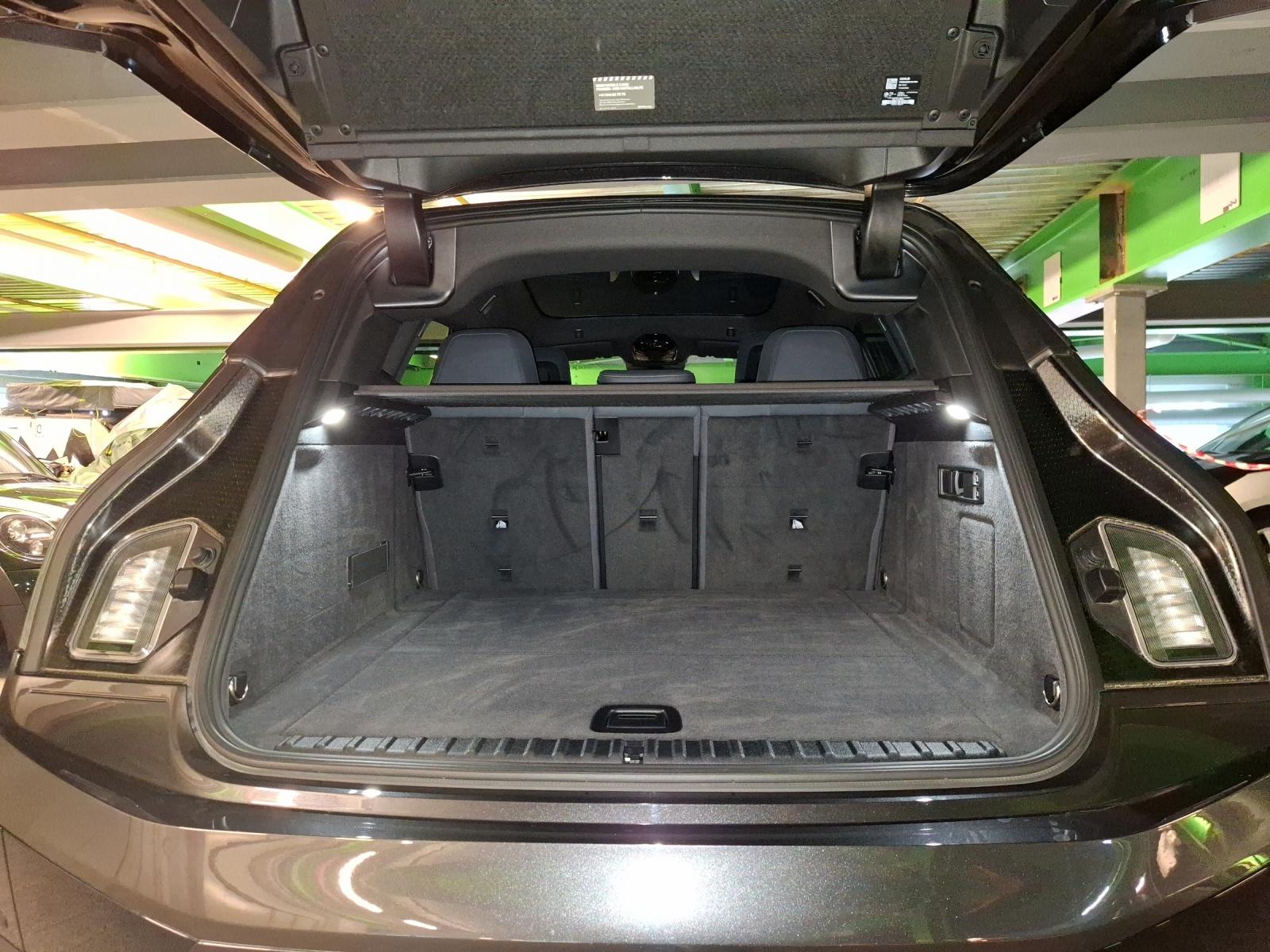 BMW iX xDrive50-image-15