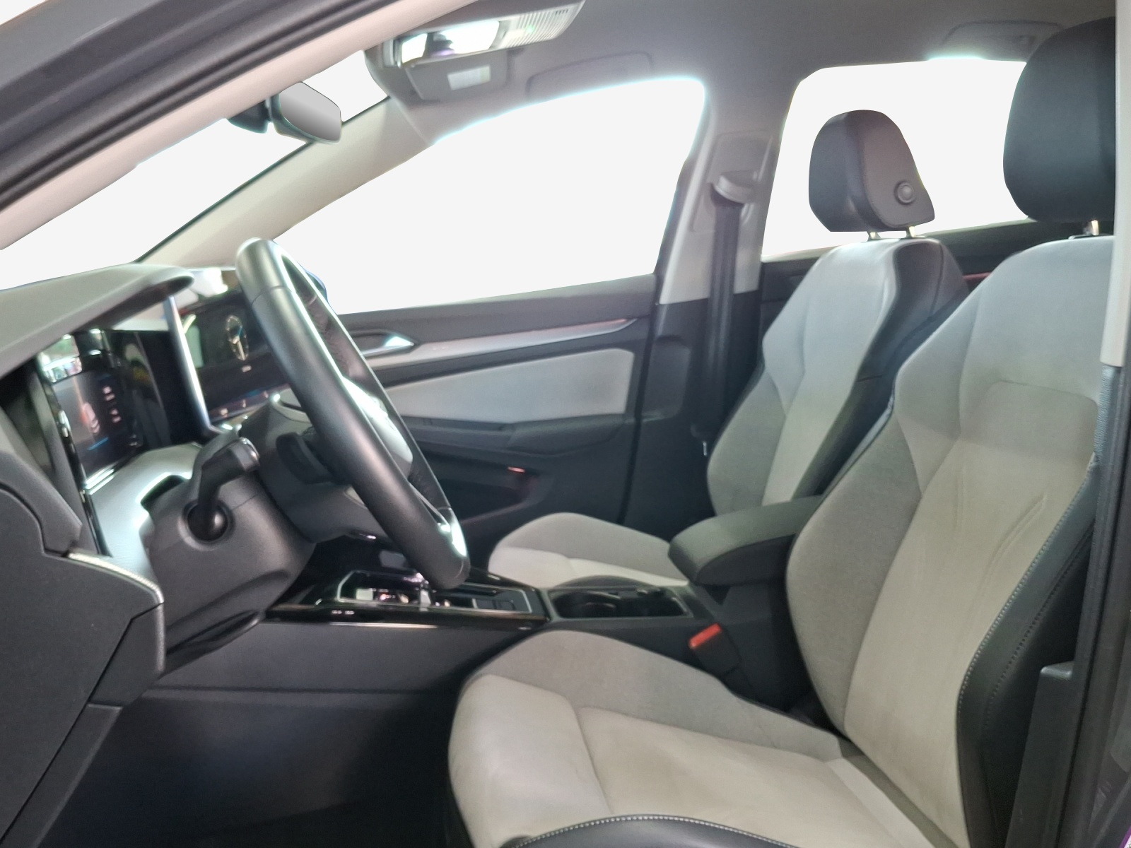 VW Golf 1.5 e TSI mHEV Style DSG-image-7