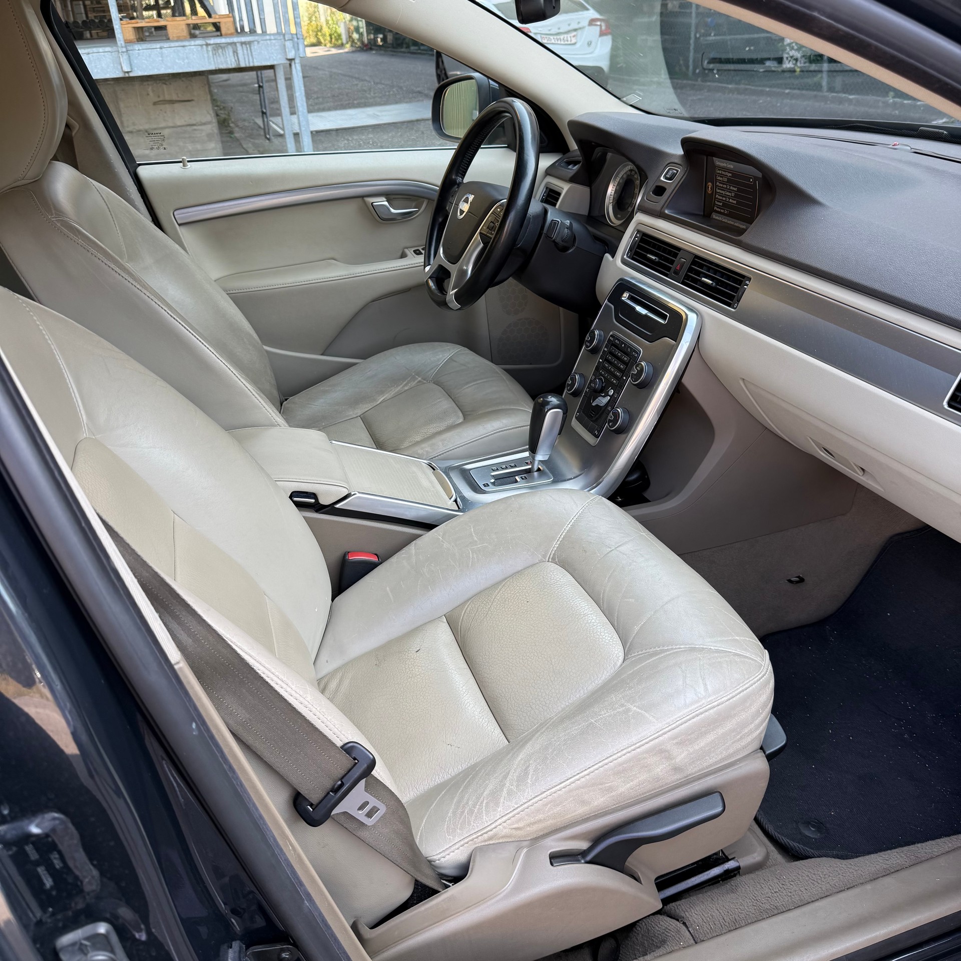 VOLVO S80 T4 Summum Powershift Swiss-image-15