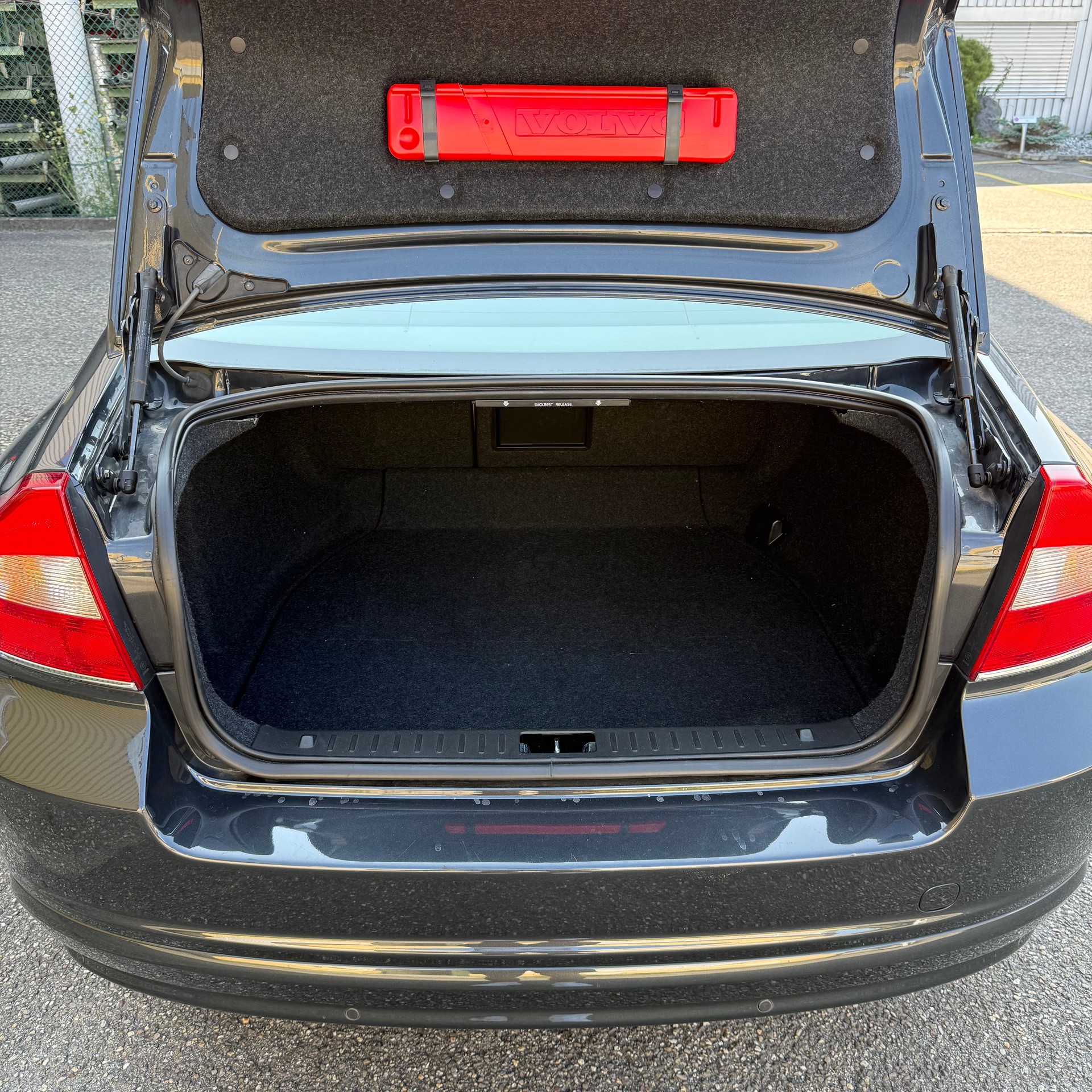 VOLVO S80 T4 Summum Powershift Swiss-image-17