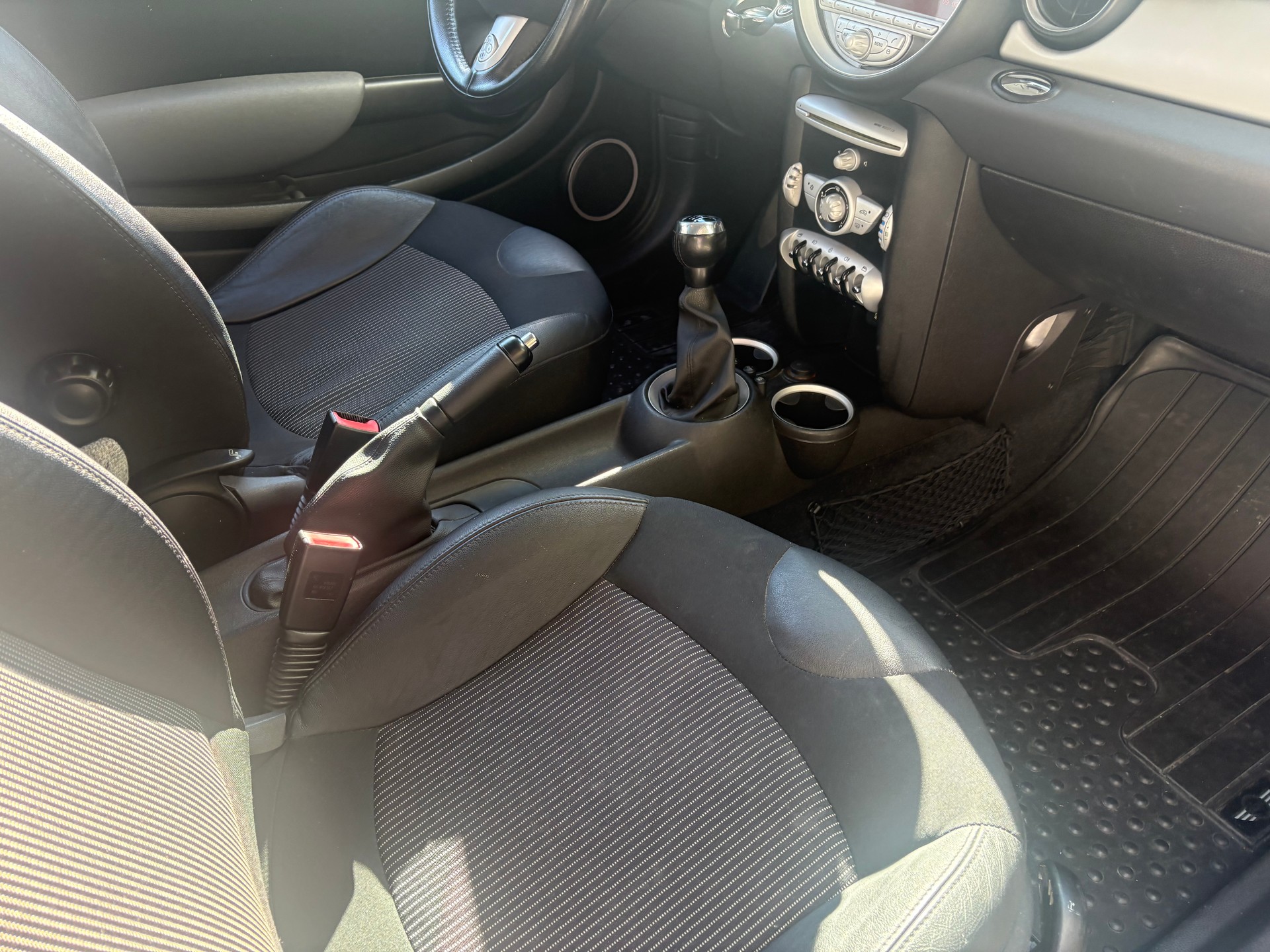 MINI Cooper-image-2