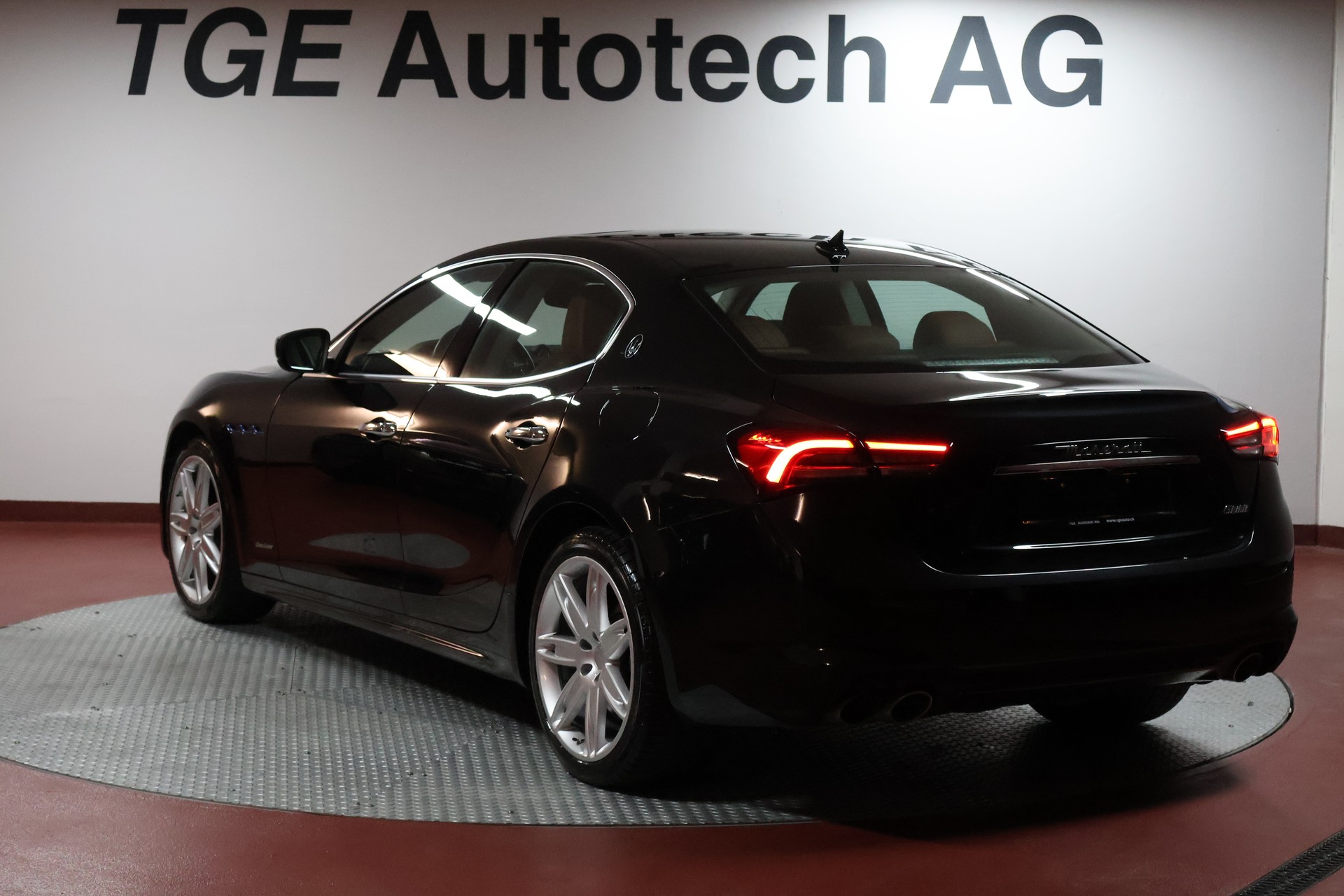 MASERATI Ghibli 2.0 Hybrid GranLusso Automatica-image-19