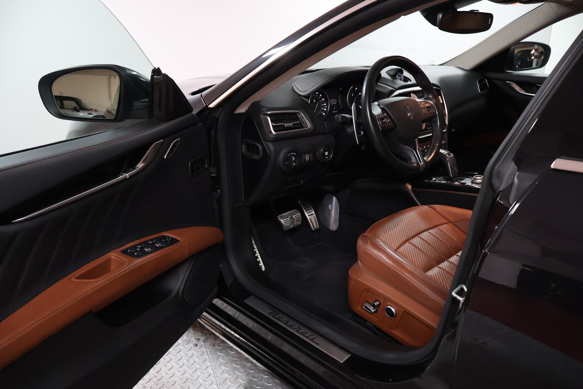 MASERATI Ghibli 2.0 Hybrid GranLusso Automatica-image-3