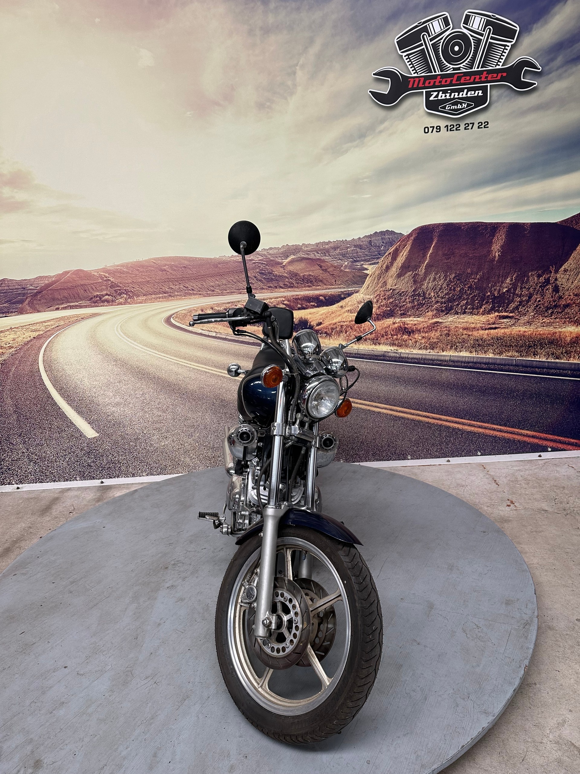 YAMAHA XV 750 Virago-showroom-element-2