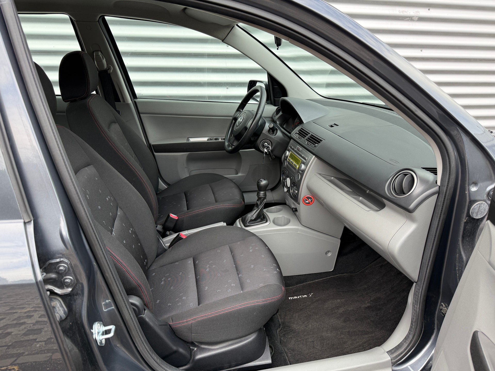 MAZDA 2 1.4i 16V Exclusive-image-6