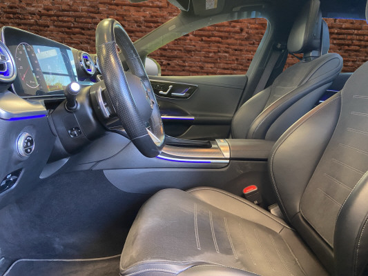 MERCEDES-BENZ C 220 d T 4M AMG Line-image-10
