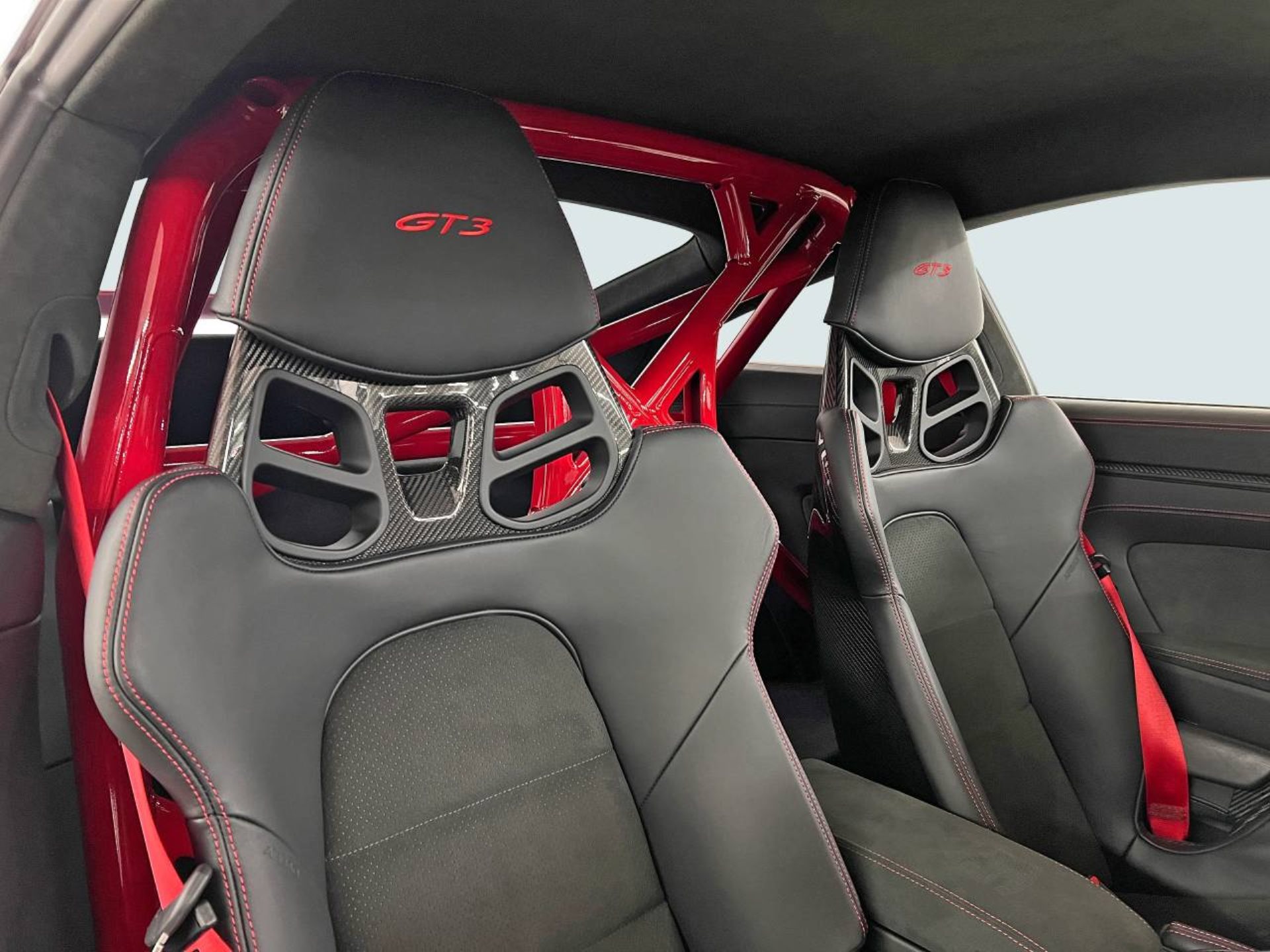 PORSCHE 911 GT3-image-18
