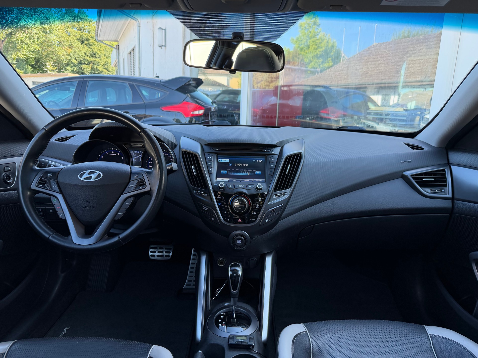 HYUNDAI Veloster 1.6 Turbo GDI Automatic-image-11