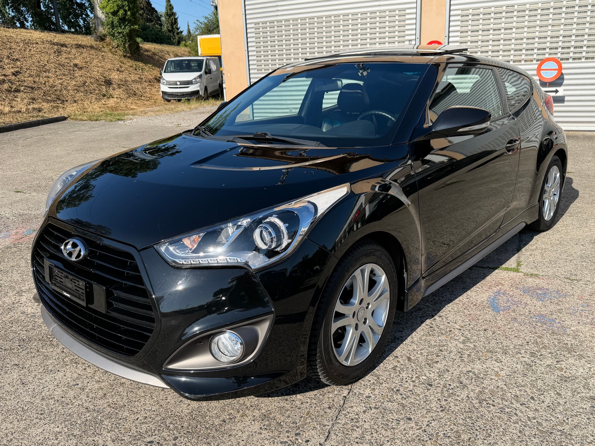 HYUNDAI Veloster 1.6 Turbo GDI Automatic-image-0
