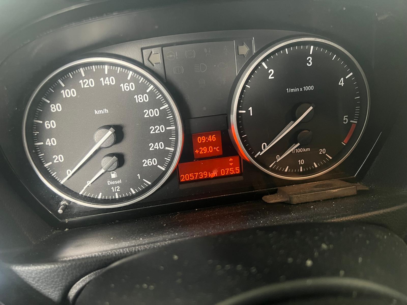 BMW 320d xDrive Touring M-Paket-image-10
