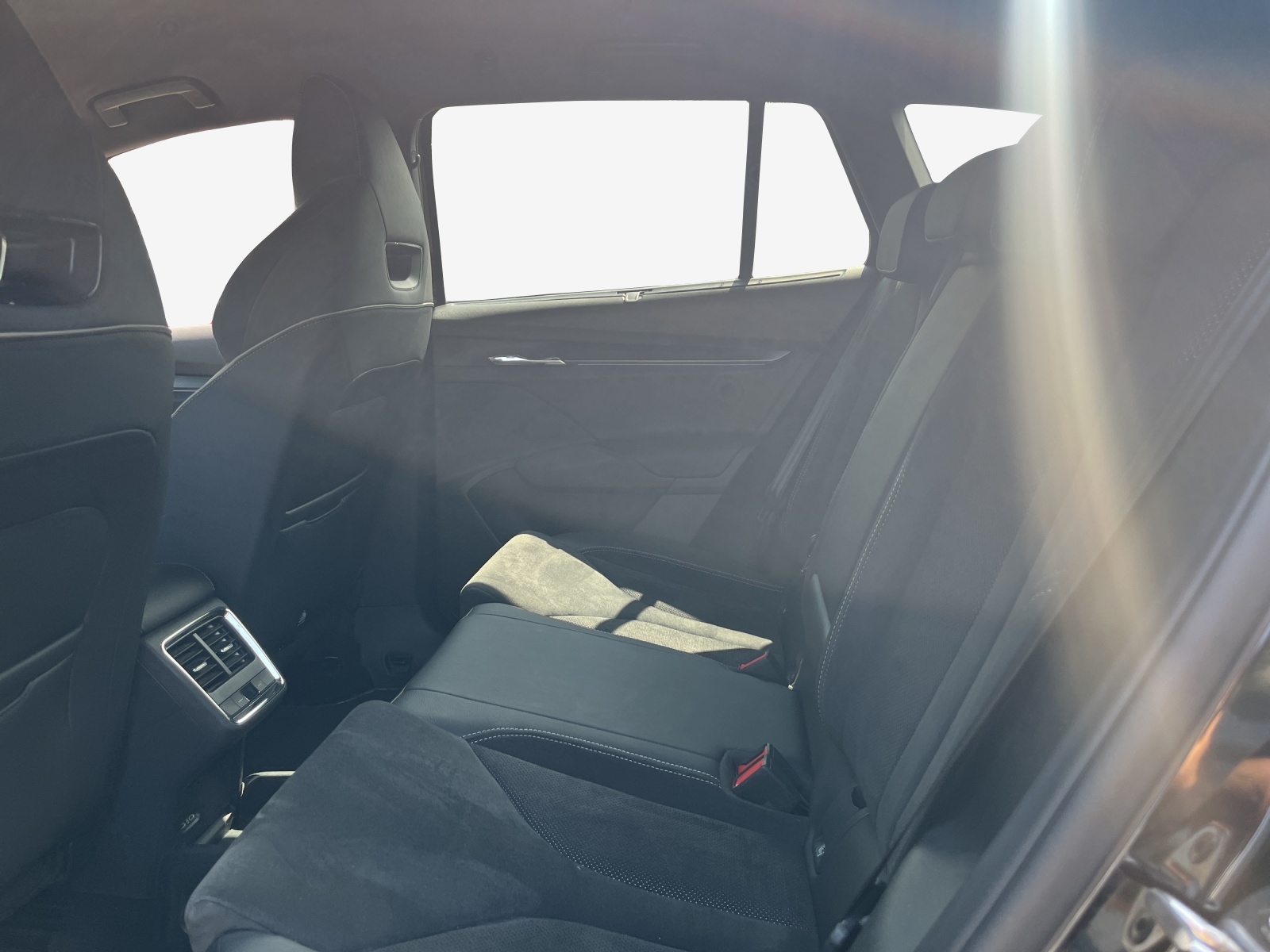 SKODA Enyaq iV 80x SportLine-image-9