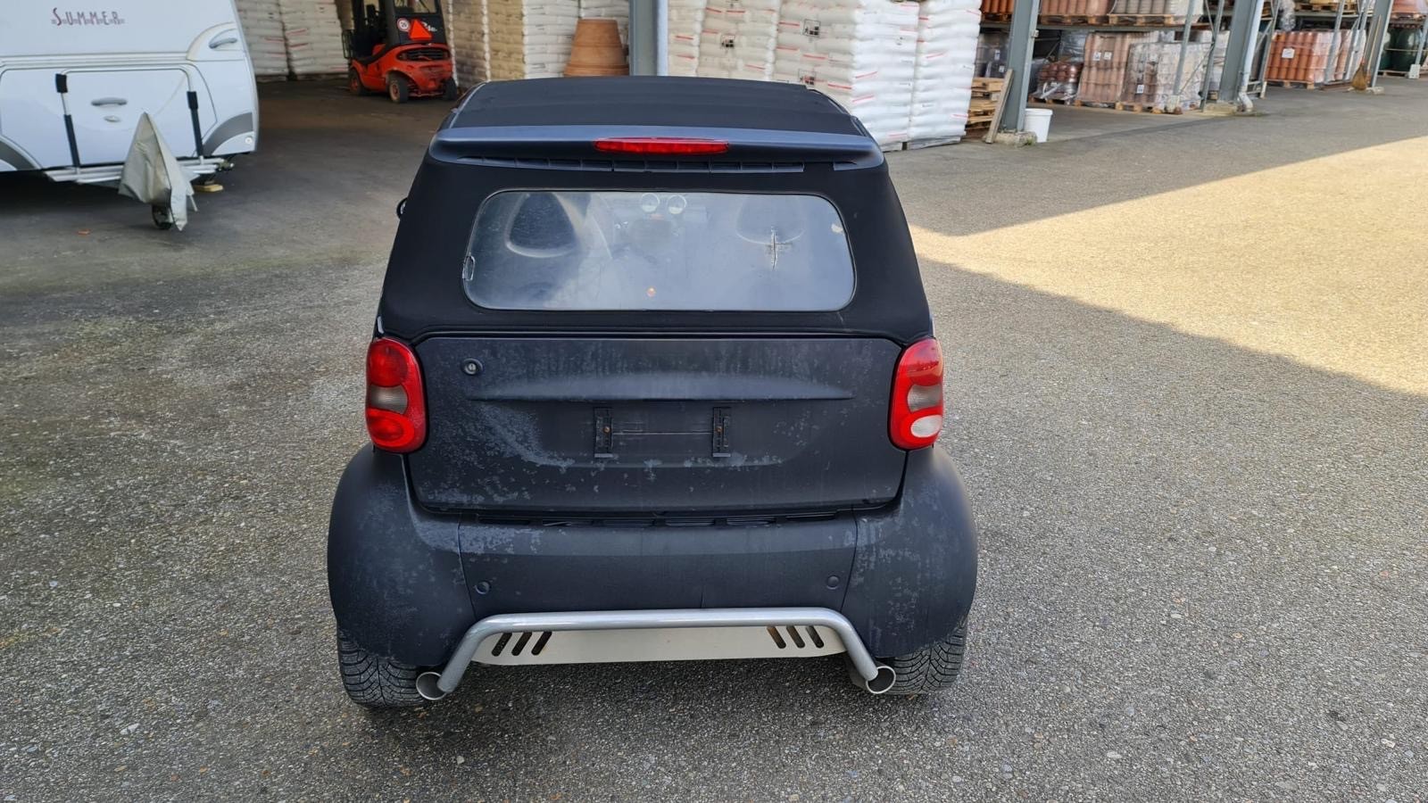 SMART fortwo Cabrio-image-11