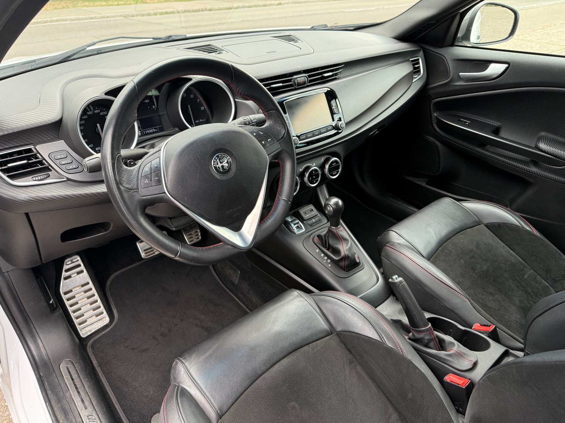 ALFA ROMEO Giulietta 1750 TBi Veloce TCT-image-6