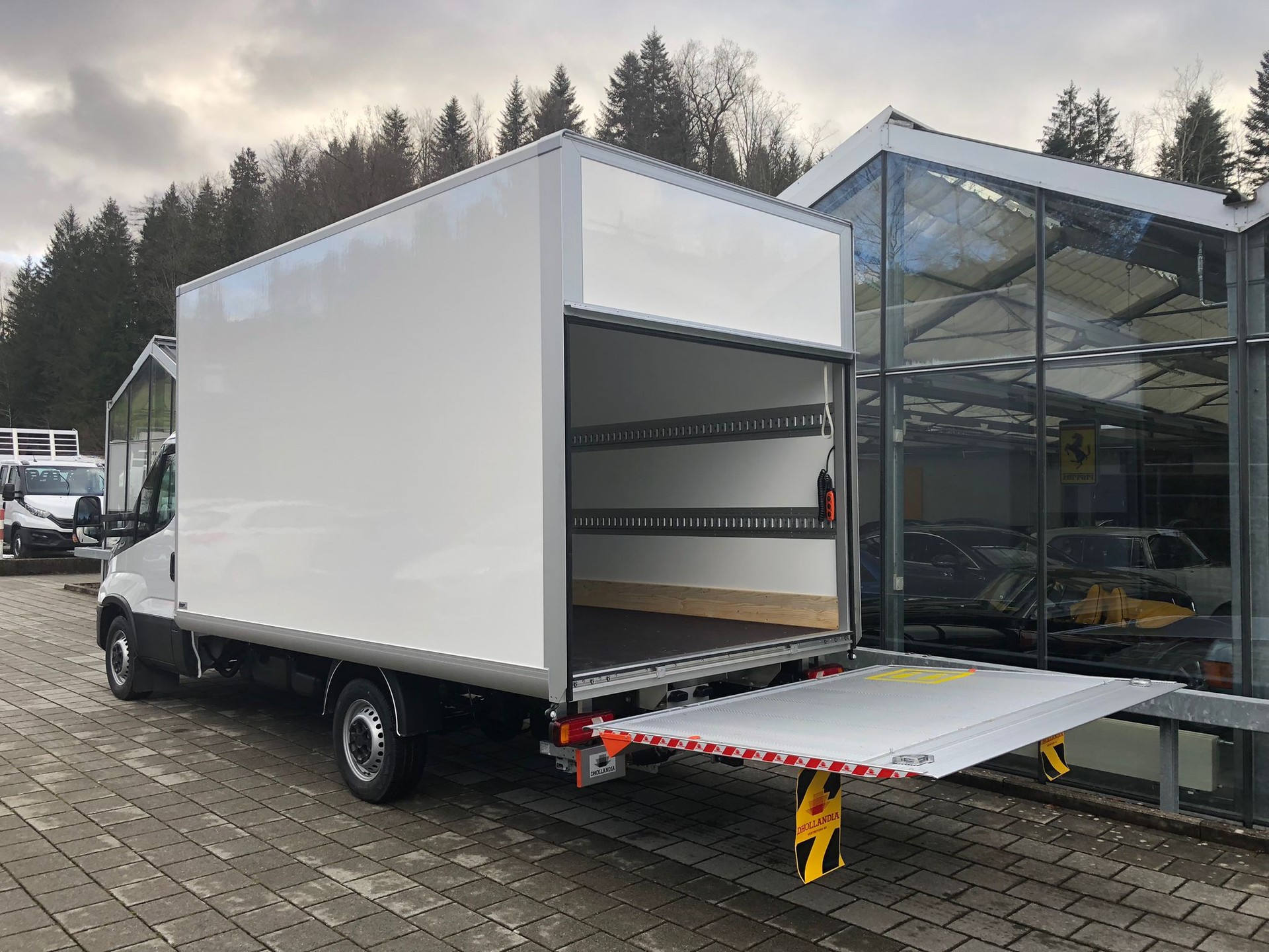 IVECO 35 S 16 H 3.0 A8 Kasten Hebebühne-image-8