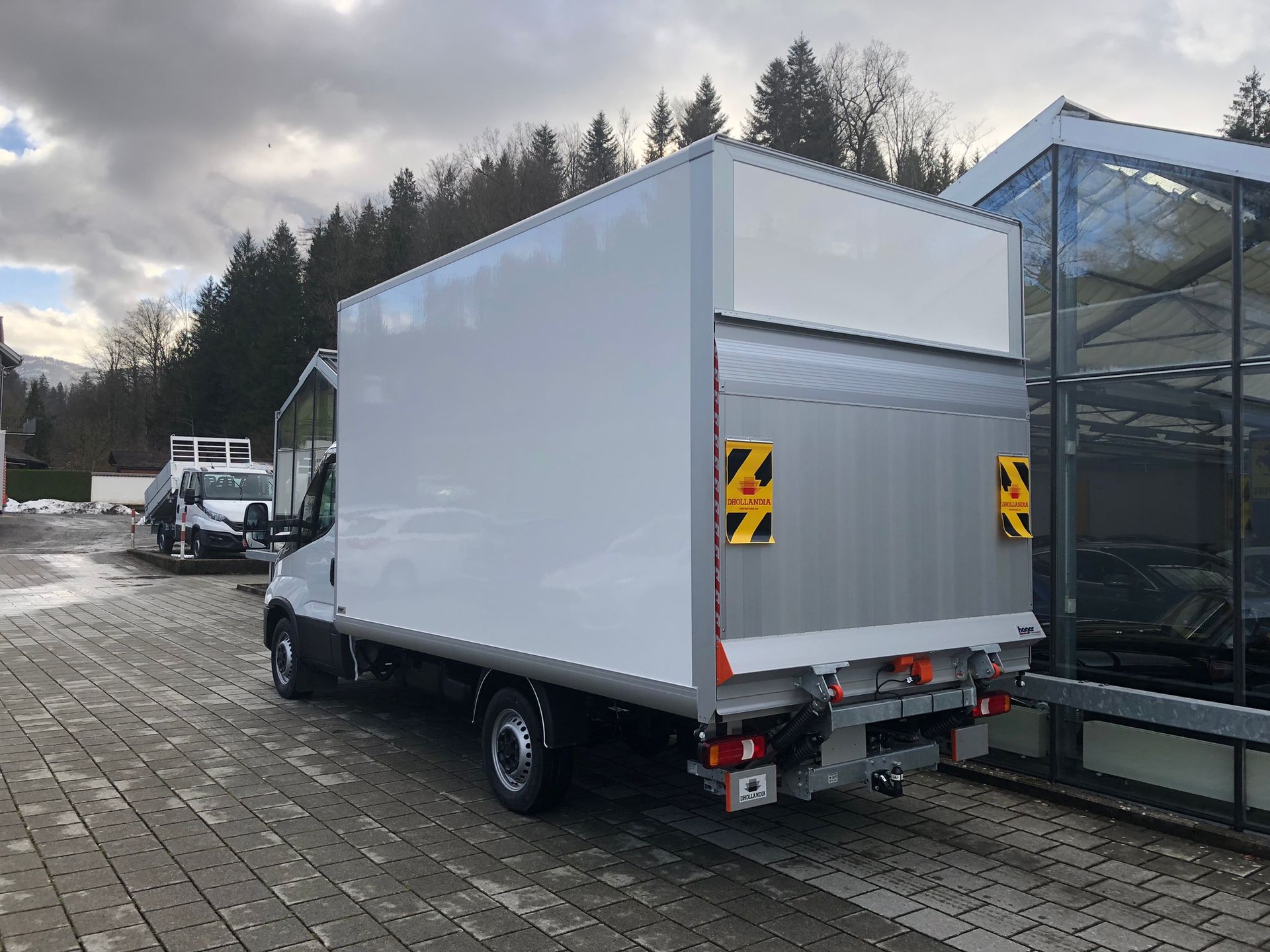 IVECO 35 S 16 H 3.0 A8 Kasten Hebebühne-image-3