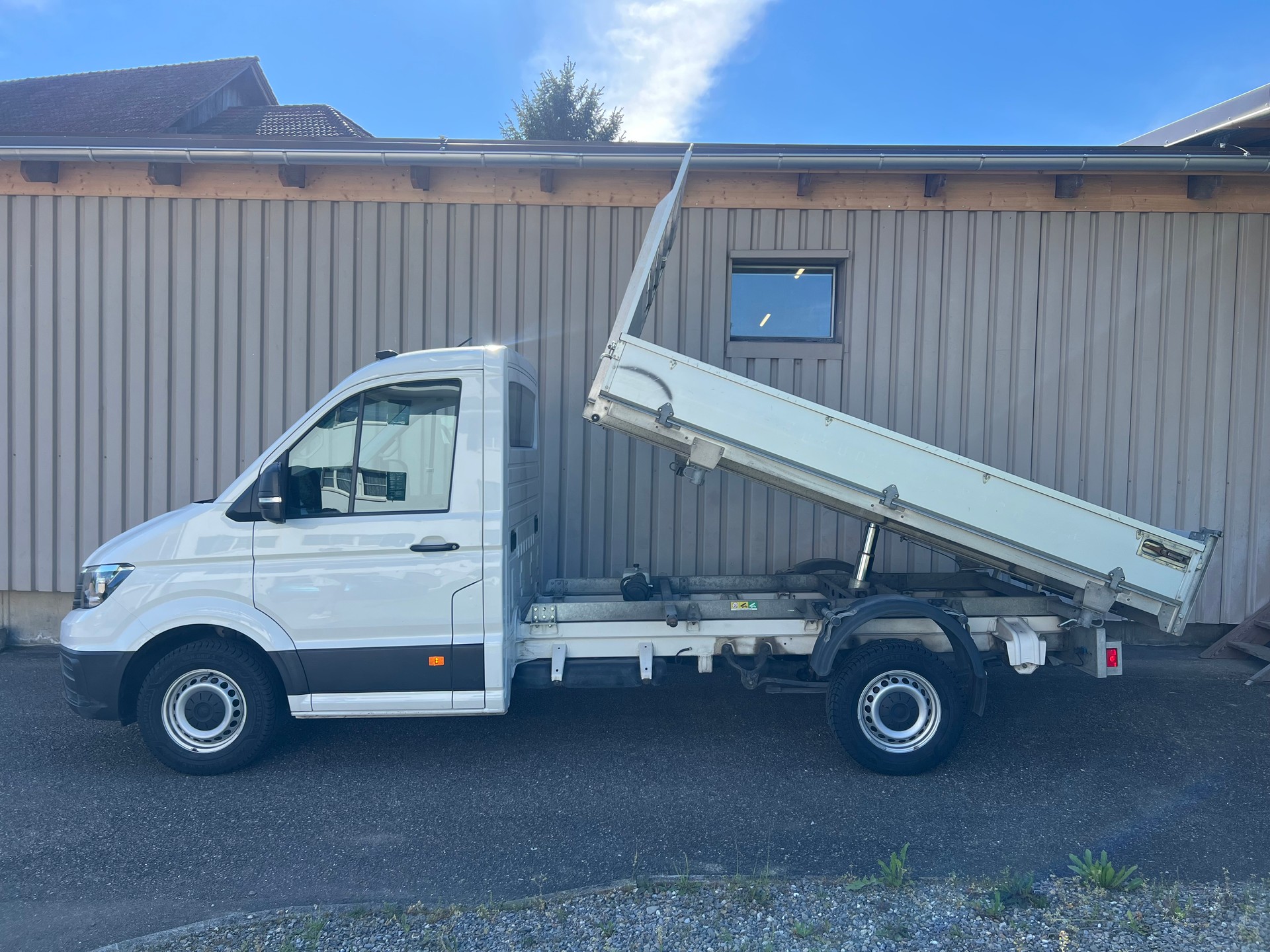 VW Crafter 35 2.0 TDI Entry "3 Seiten-Kipper" RWD by Nutzfahrzeugcenter Seetal-image-12