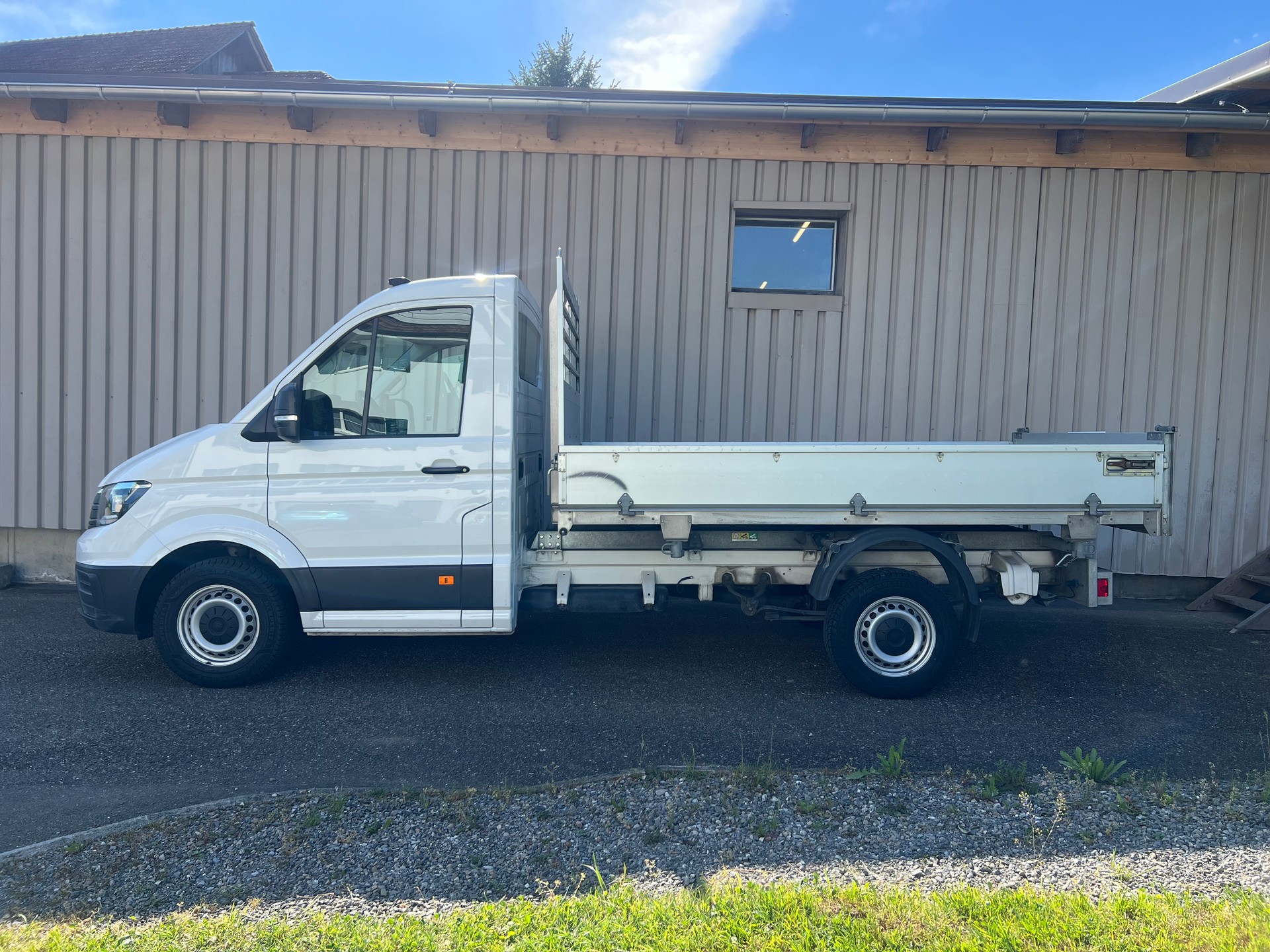 VW Crafter 35 2.0 TDI Entry "3 Seiten-Kipper" RWD by Nutzfahrzeugcenter Seetal-image-3