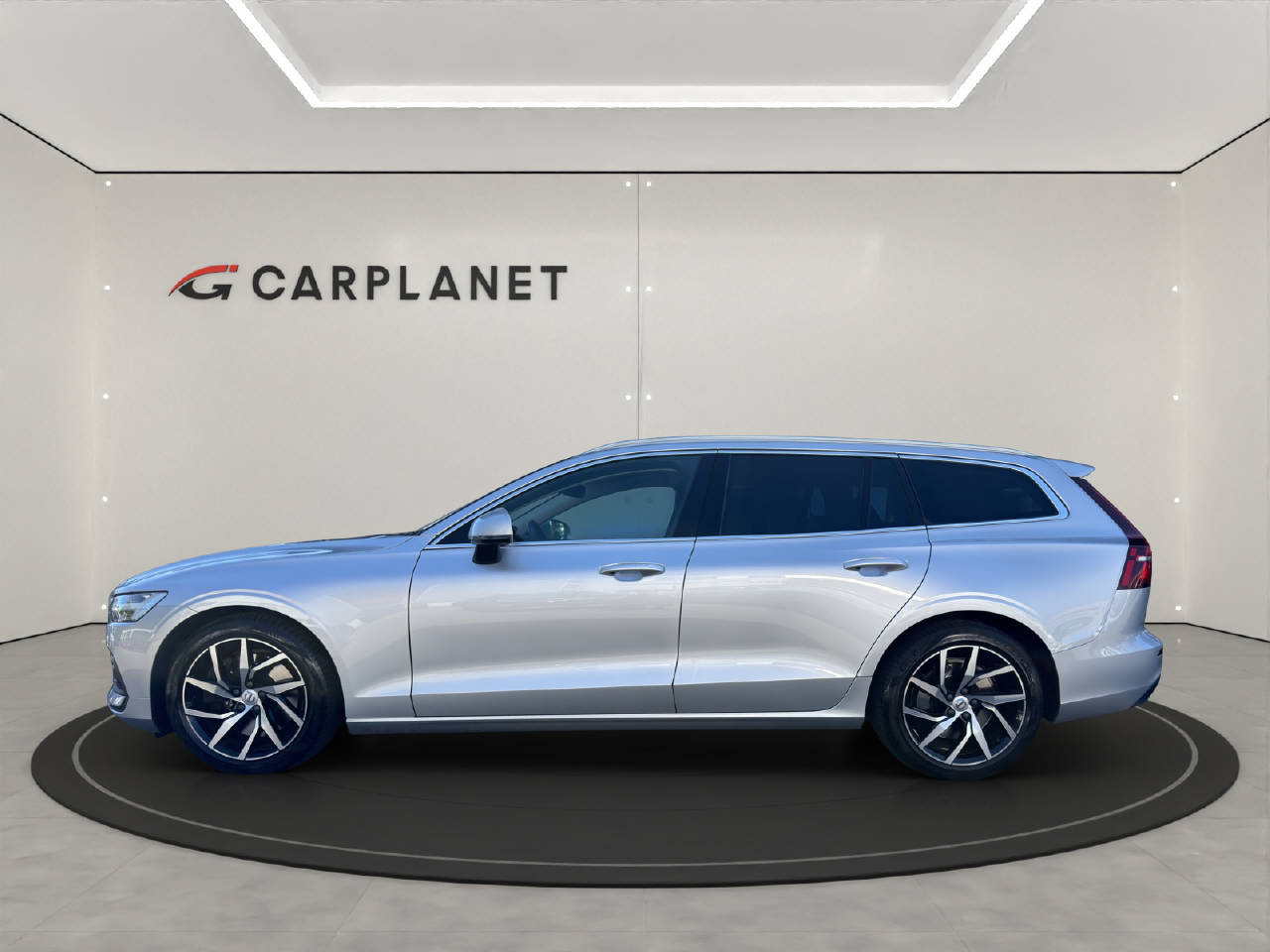 VOLVO V60 2.0 T6 Momentum AWD-image-1
