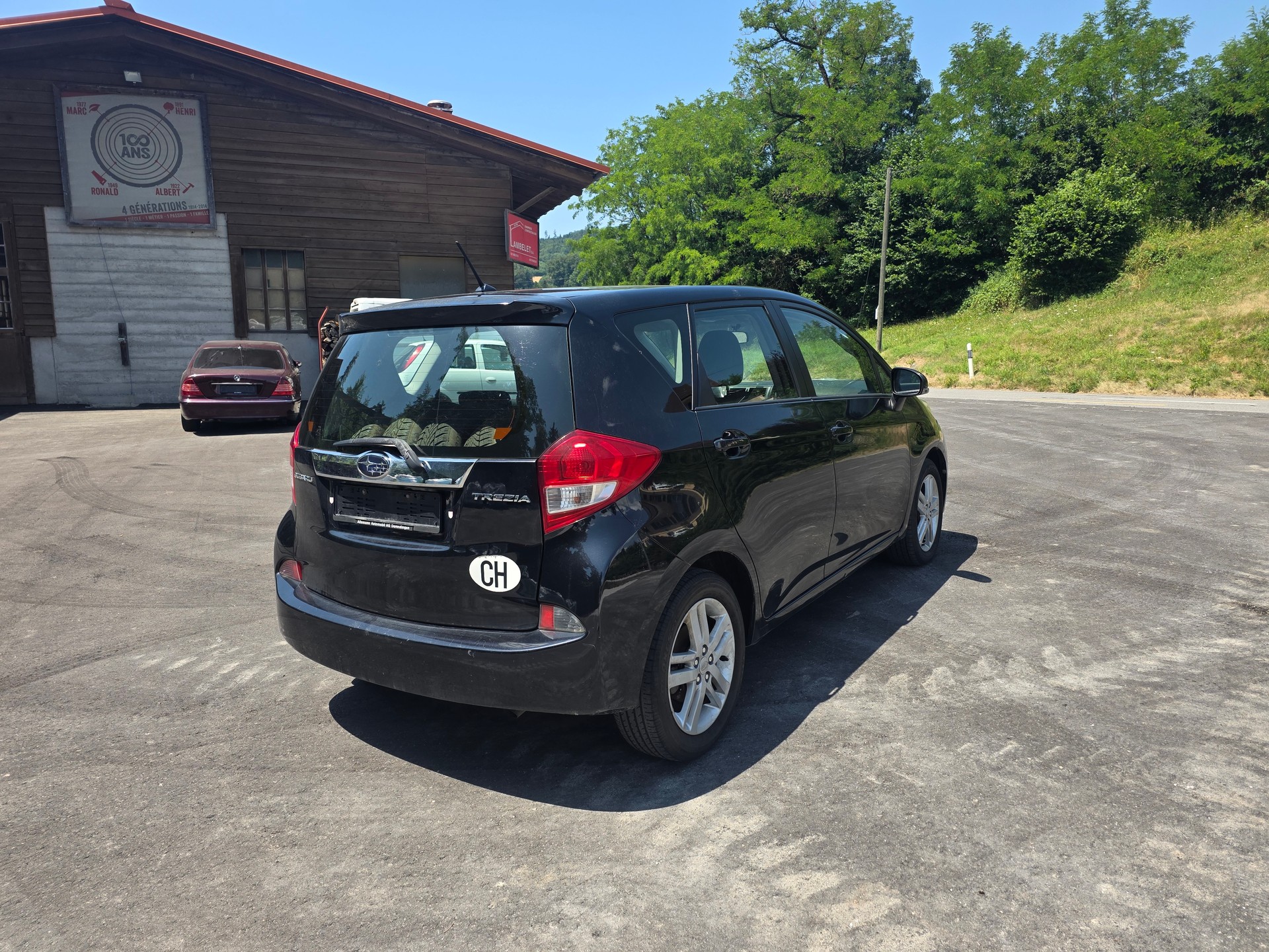 SUBARU Trezia 1.4D Swiss Luxury Automatic-image-6