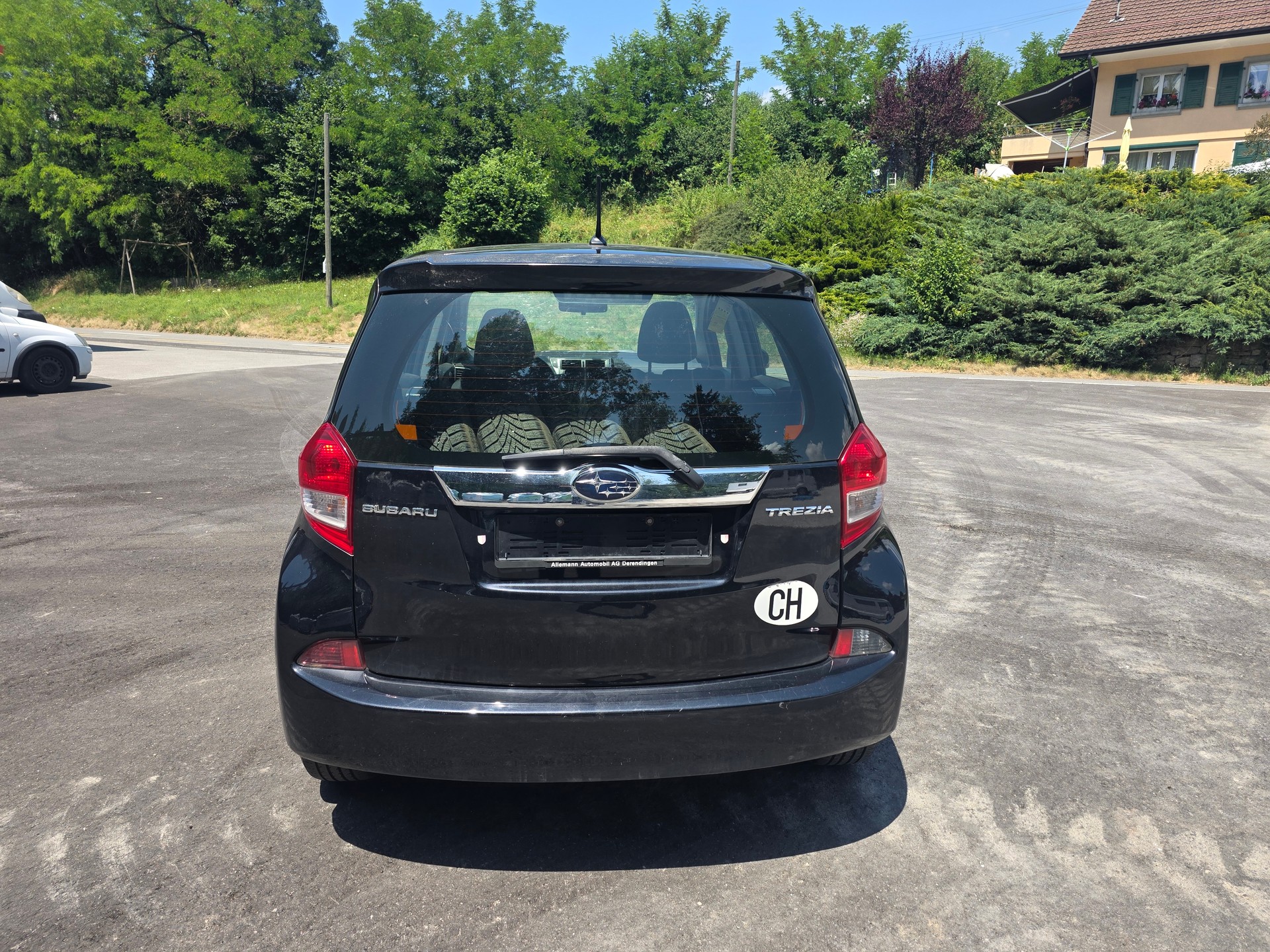 SUBARU Trezia 1.4D Swiss Luxury Automatic-image-4