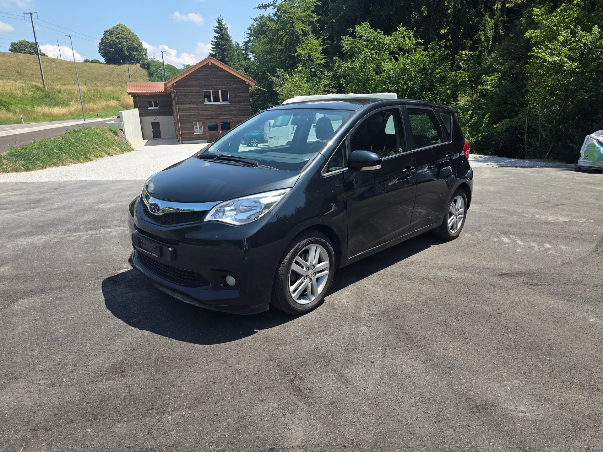 SUBARU Trezia 1.4D Swiss Luxury Automatic-image-0