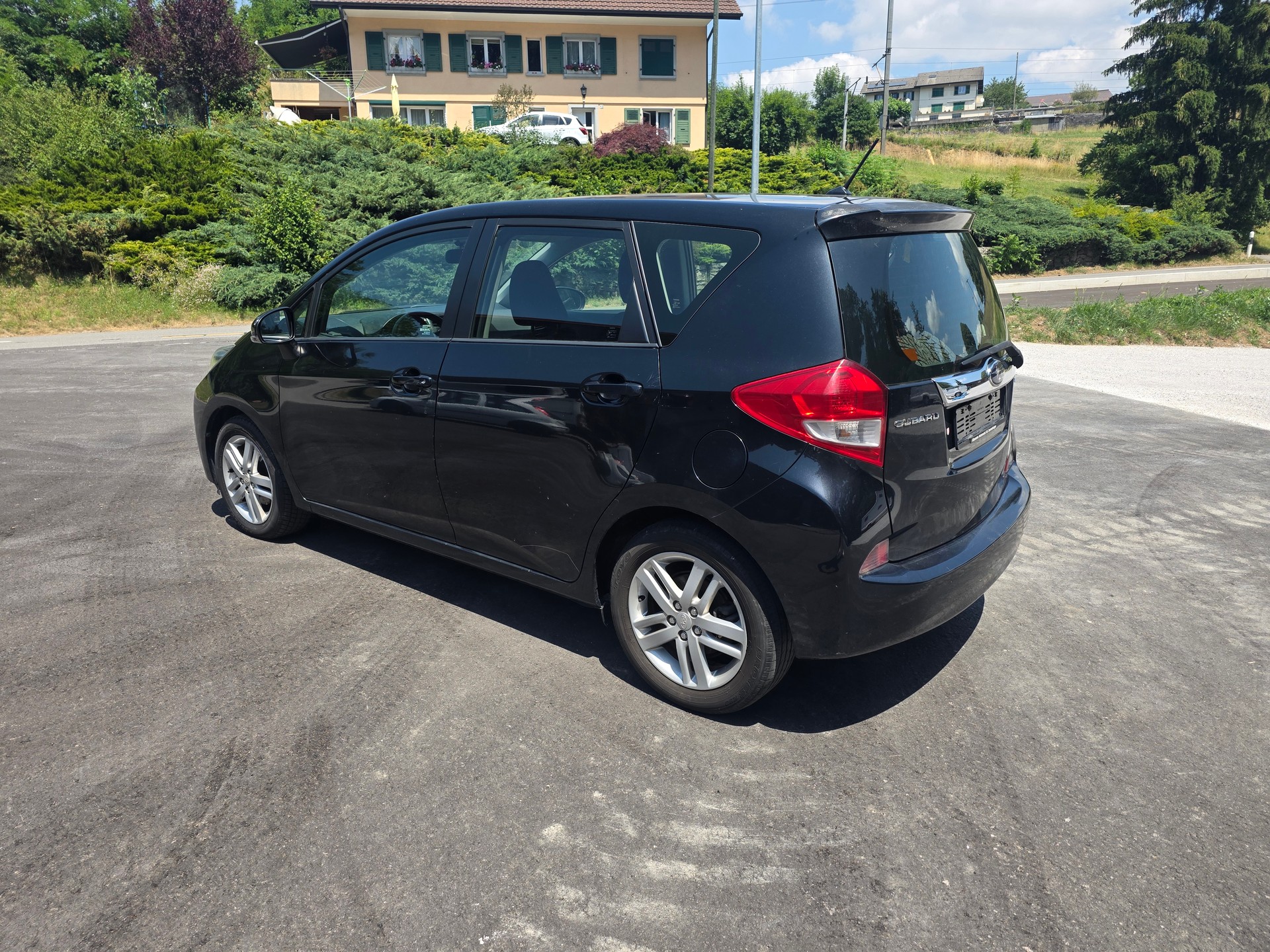 SUBARU Trezia 1.4D Swiss Luxury Automatic-image-5