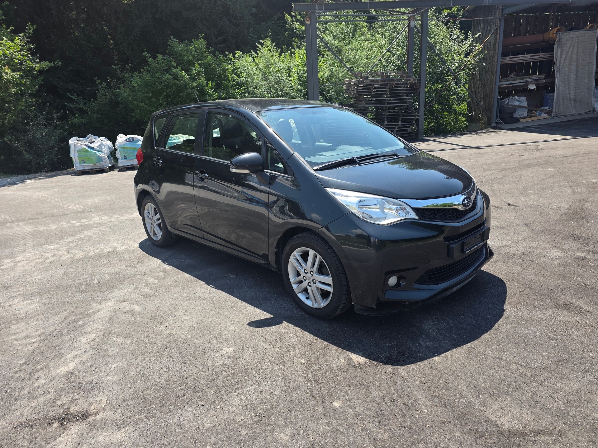 SUBARU Trezia 1.4D Swiss Luxury Automatic-image-2