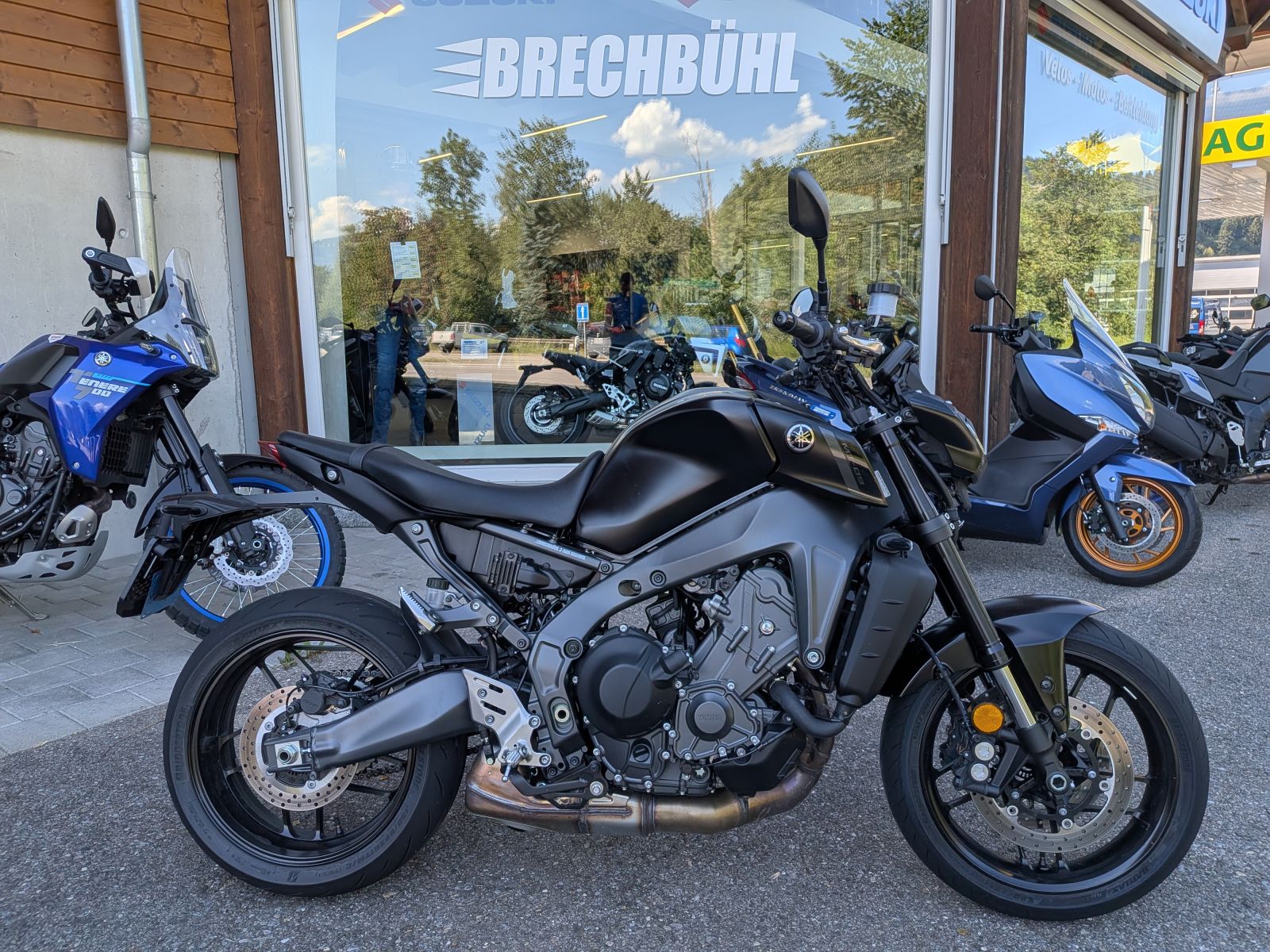 YAMAHA MT-09
