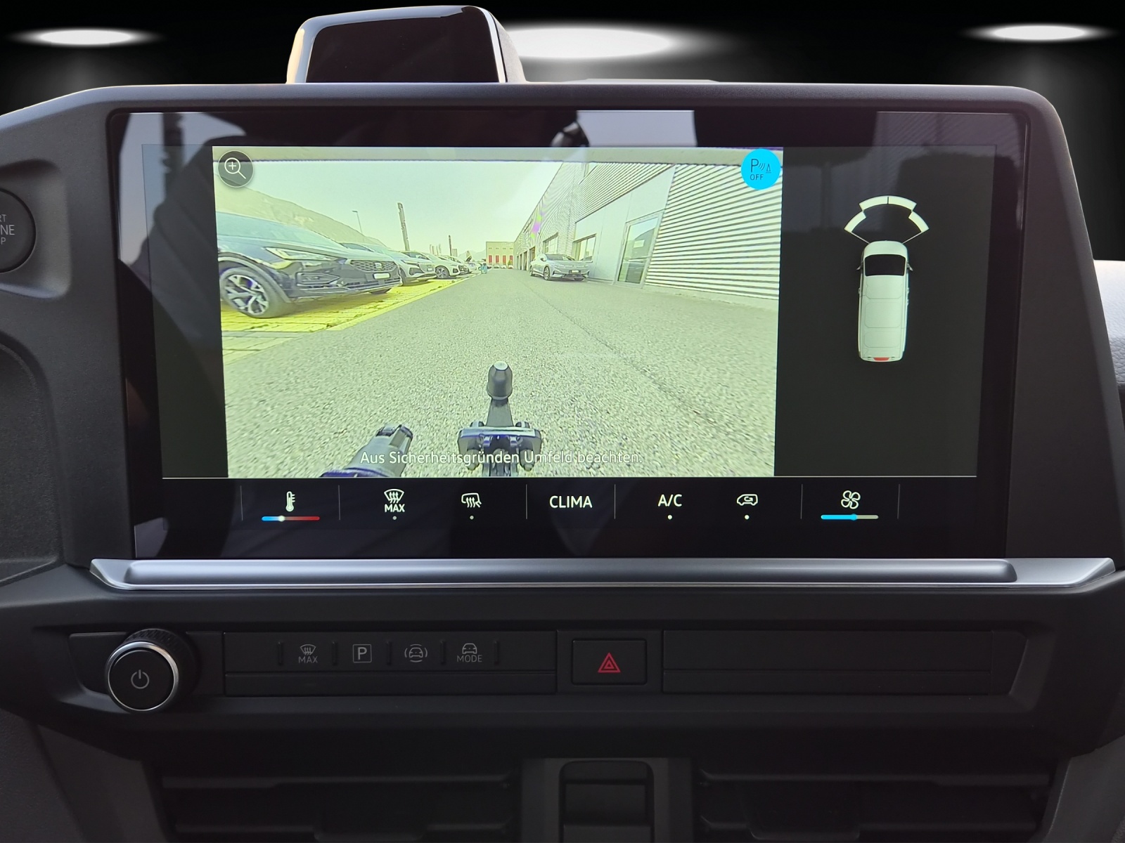 VW Transporter 2.0 TDI-image-11