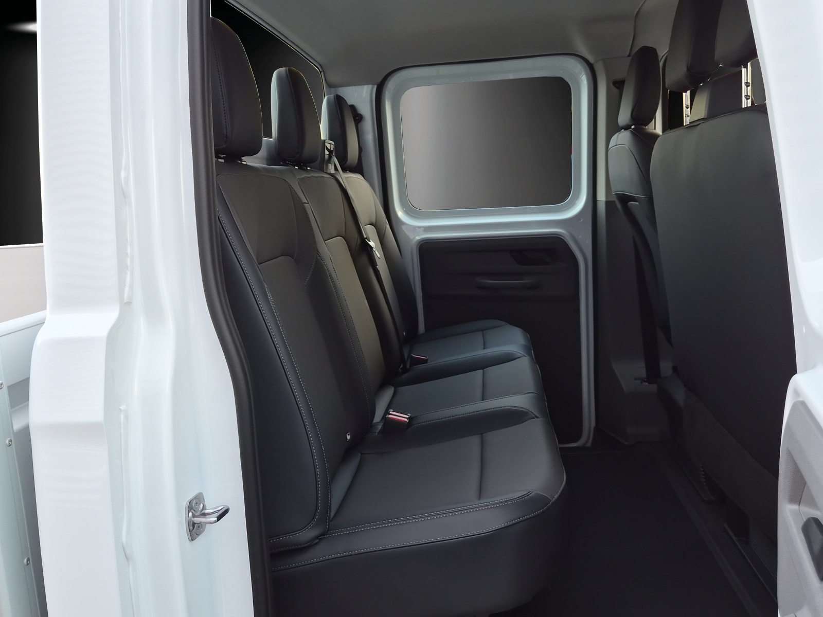 VW Transporter 2.0 TDI-image-7